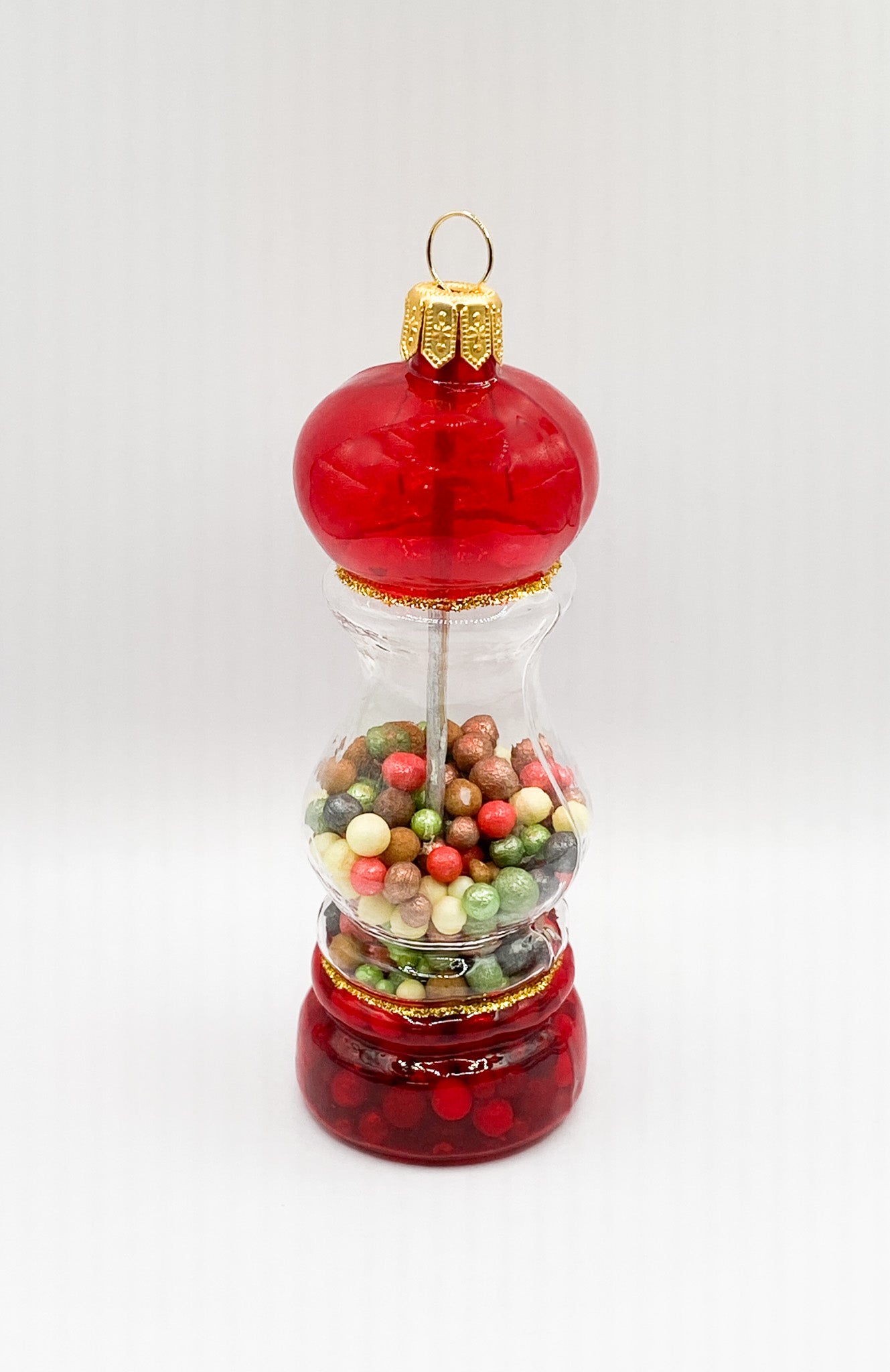 Large pepper mill