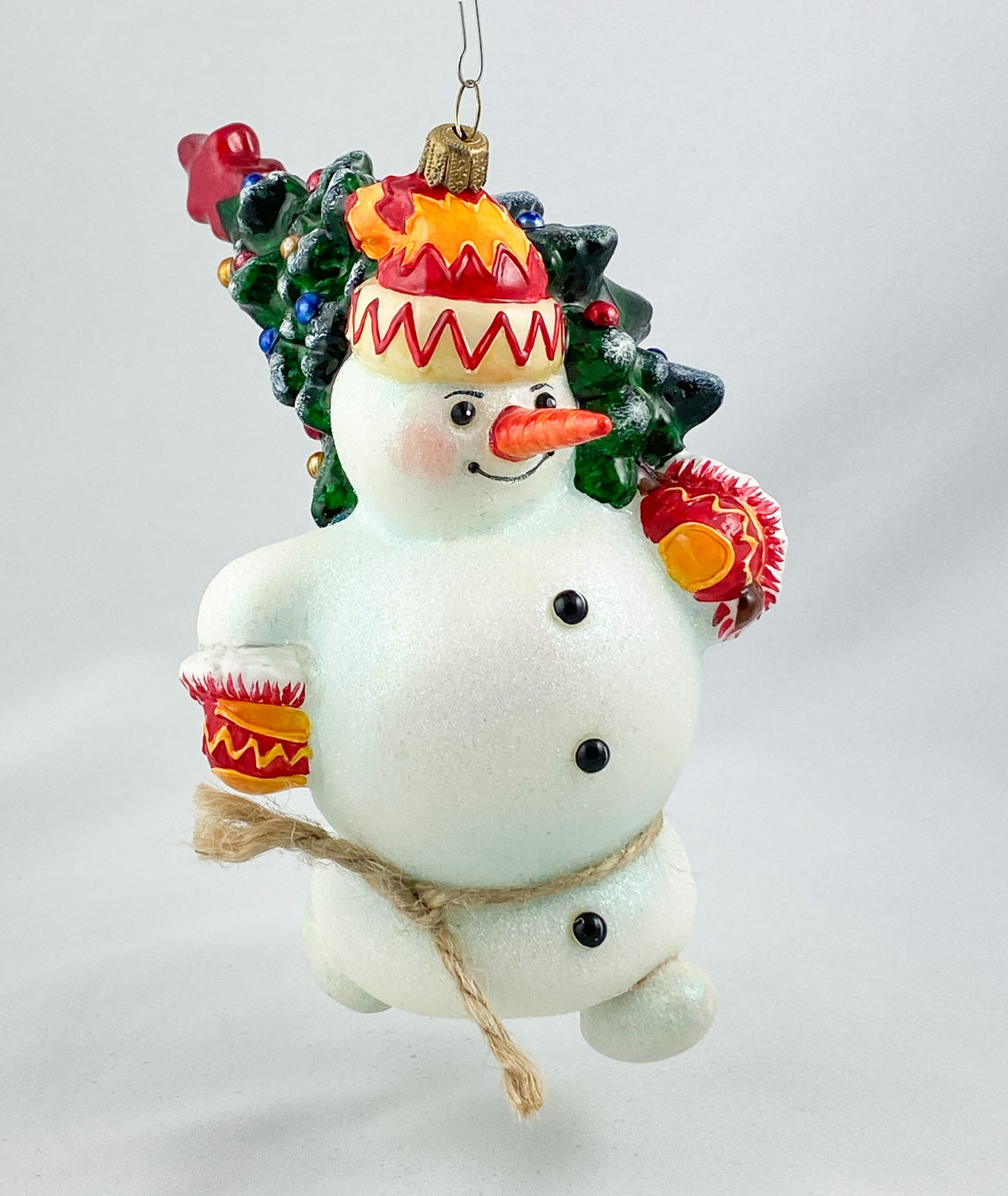 Mama Snowman and Papa Snowman bring the Christmas tree and toys, AtlasArt