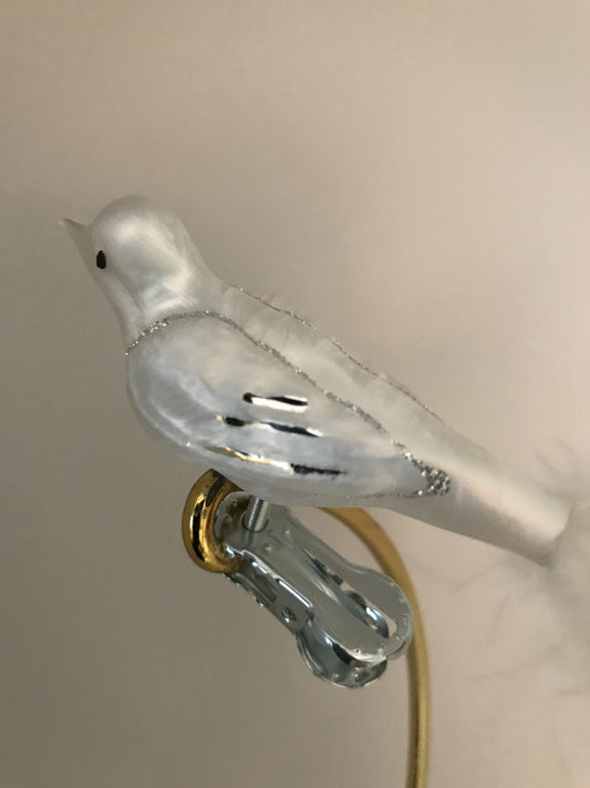 8731