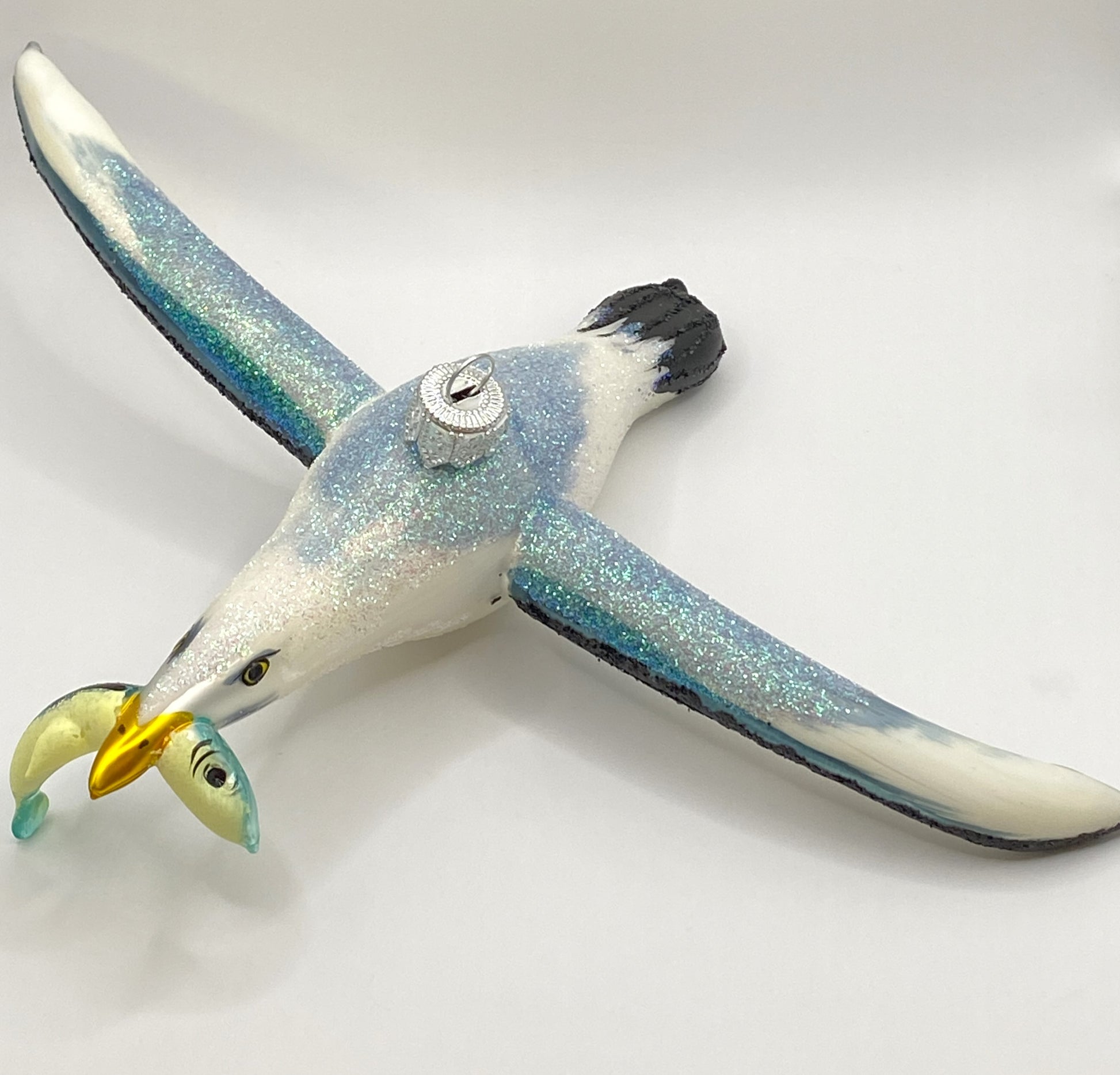 Baumschmuck-Christbaumschmuck-Moewe-Fisch-gefangen-weihnachts-deko-ch-Galerie-L-chinger-IMG_0004
