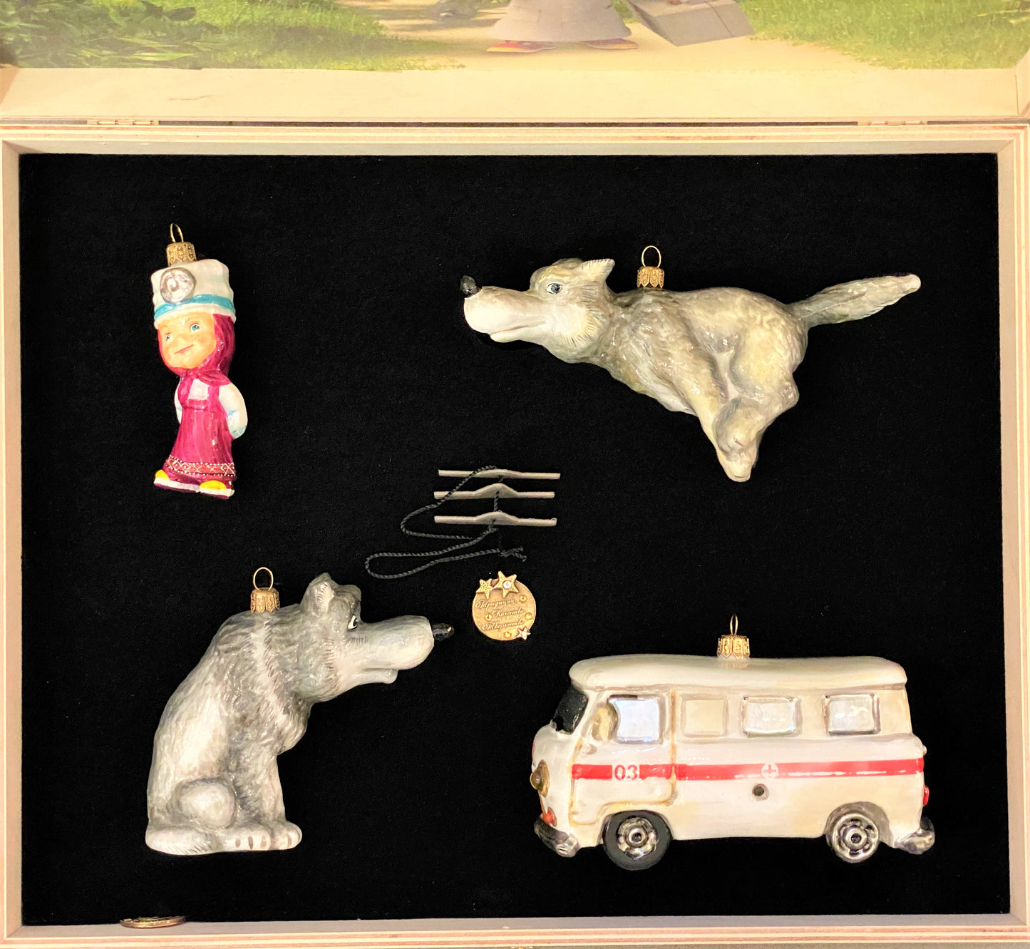 Baumschmuck-Christbaumschmuck-Weihnachten-Mascha-Doktor-Wolf-Film-weihnachts-deko-ch-Galerie6j0CmqtnNnHYpS