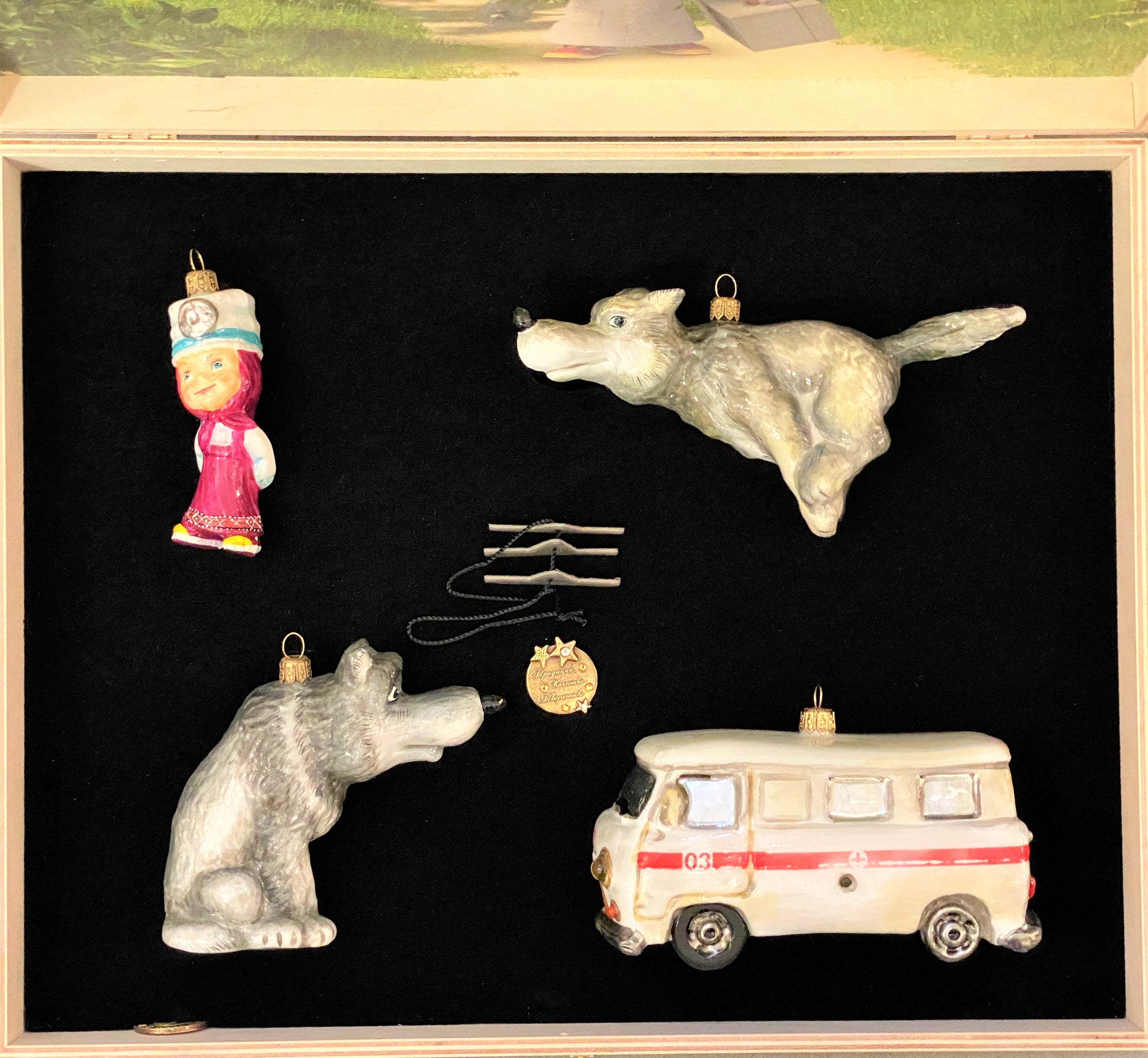 Baumschmuck-Christbaumschmuck-Weihnachten-Mascha-Doktor-Wolf-Film-weihnachts-deko-ch-Galerie6j0CmqtnNnHYpS