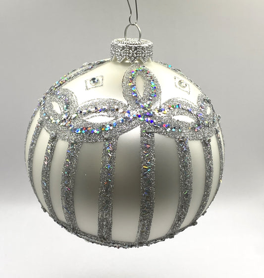 Baumschmuck-Christbaumschmuck-Weihnachts-Kugel-silber-weiss-Biedermeier-weihnachts-deko-ch-Galerie-Luechinger-1