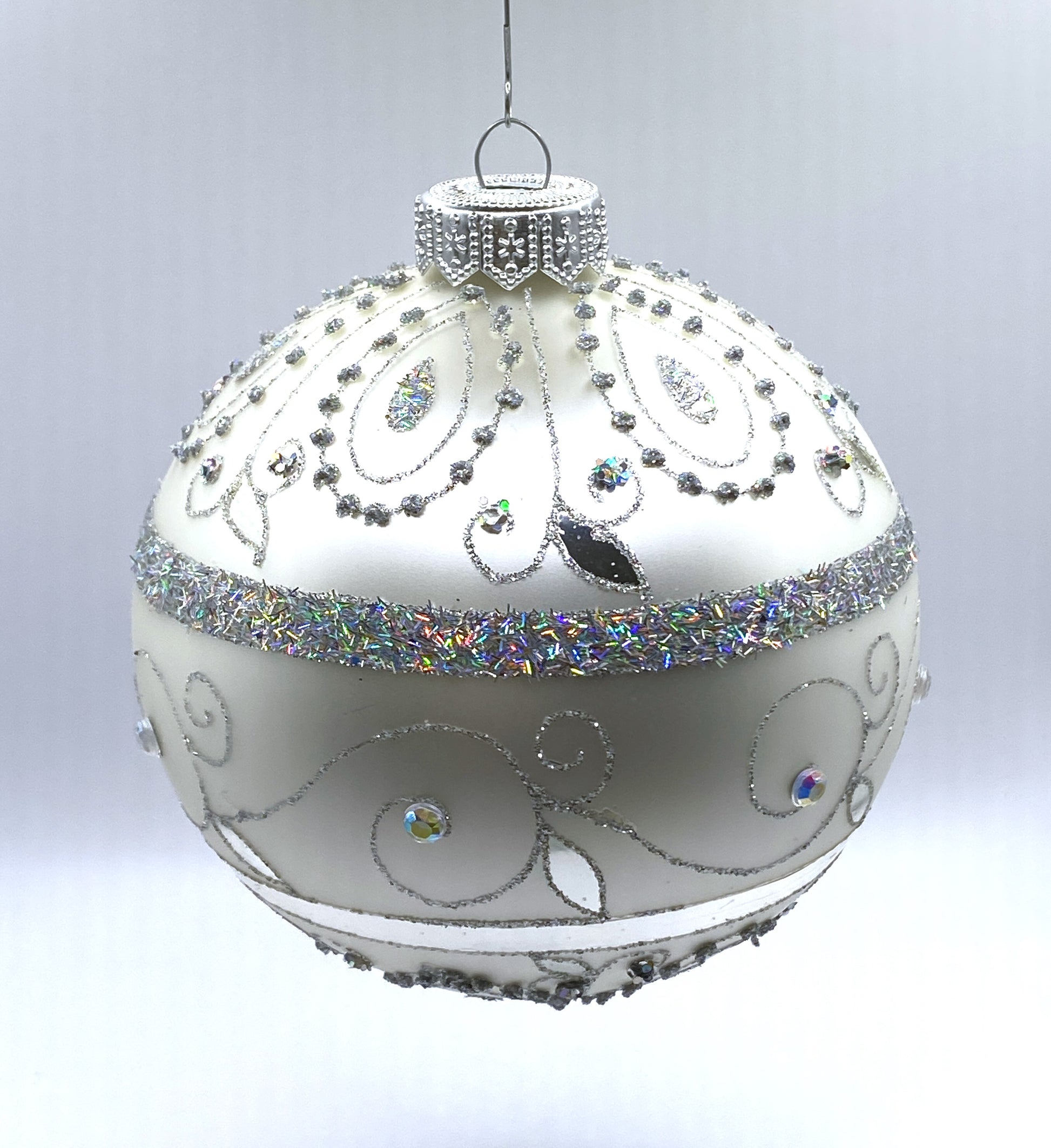 Baumschmuck-Christbaumschmuck-Weihnachts-Kugel-silber-weiss-weihnachts-deko-ch-Galerie-Luechinger-4