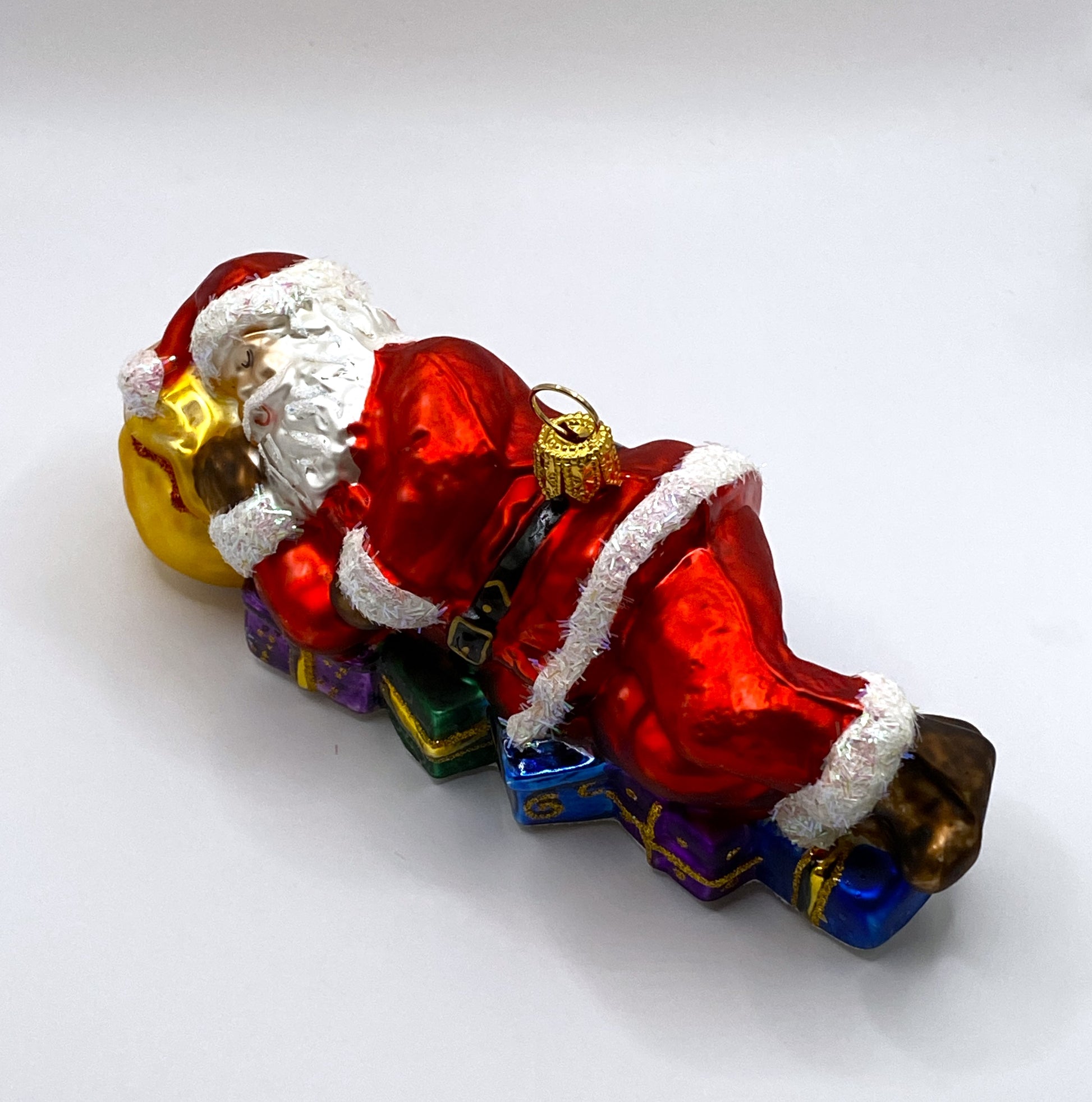 Baumschmuck-Christbaumschmuck-Weihnachtsmann-schlafen-Geschenke-weihnachts-deko-ch-Galerie-Luechinger-4