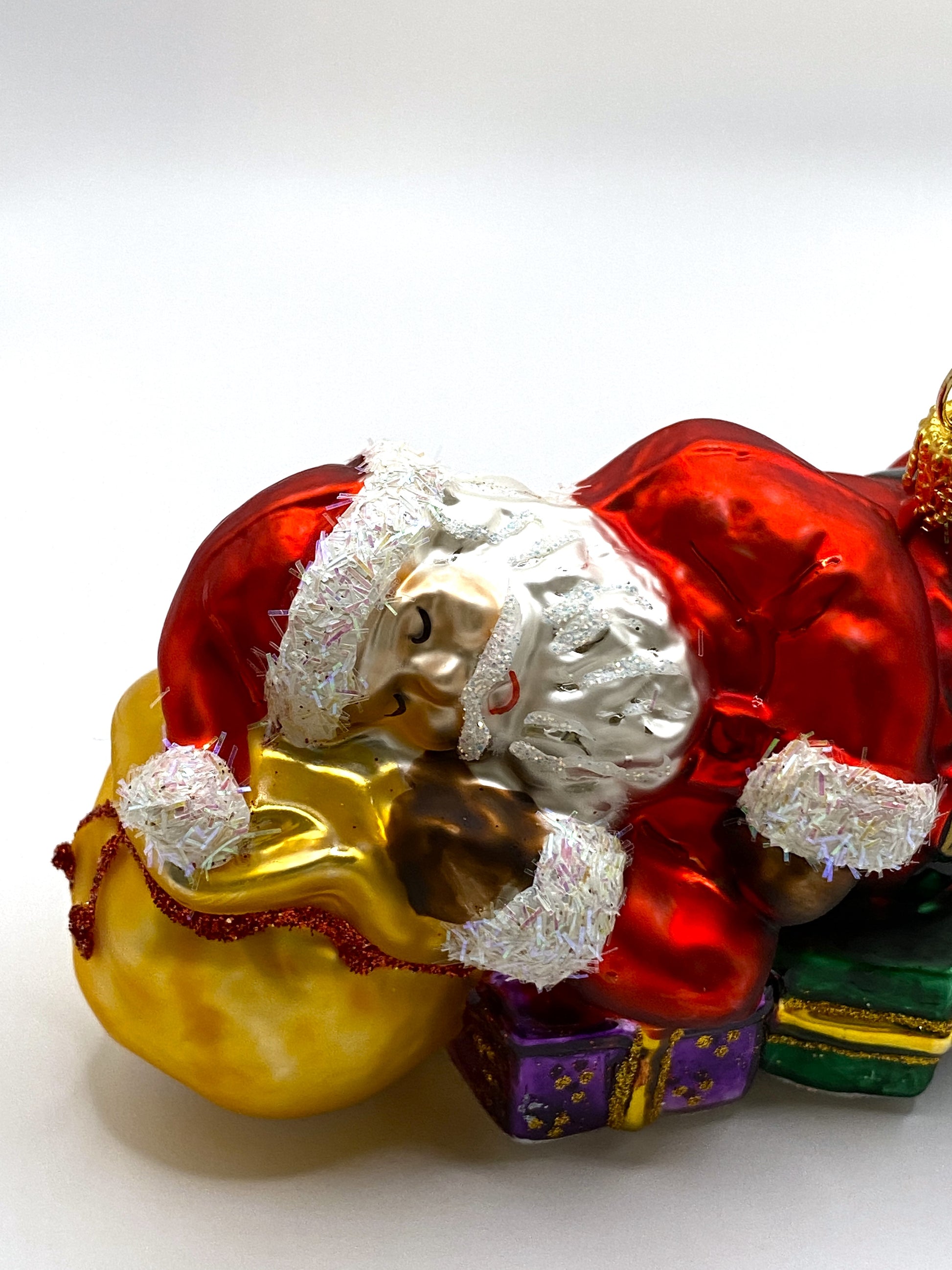 Baumschmuck-Christbaumschmuck-Weihnachtsmann-schlafen-Geschenke-weihnachts-deko-ch-Galerie-Luechinger-5