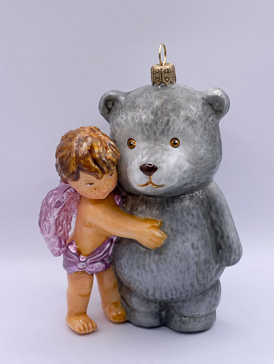 Baumschmuck-Christbaumschmuck-atlasart-engel-baer-umarmung-weihnachts-deko-ch-Galerie-Luechinger