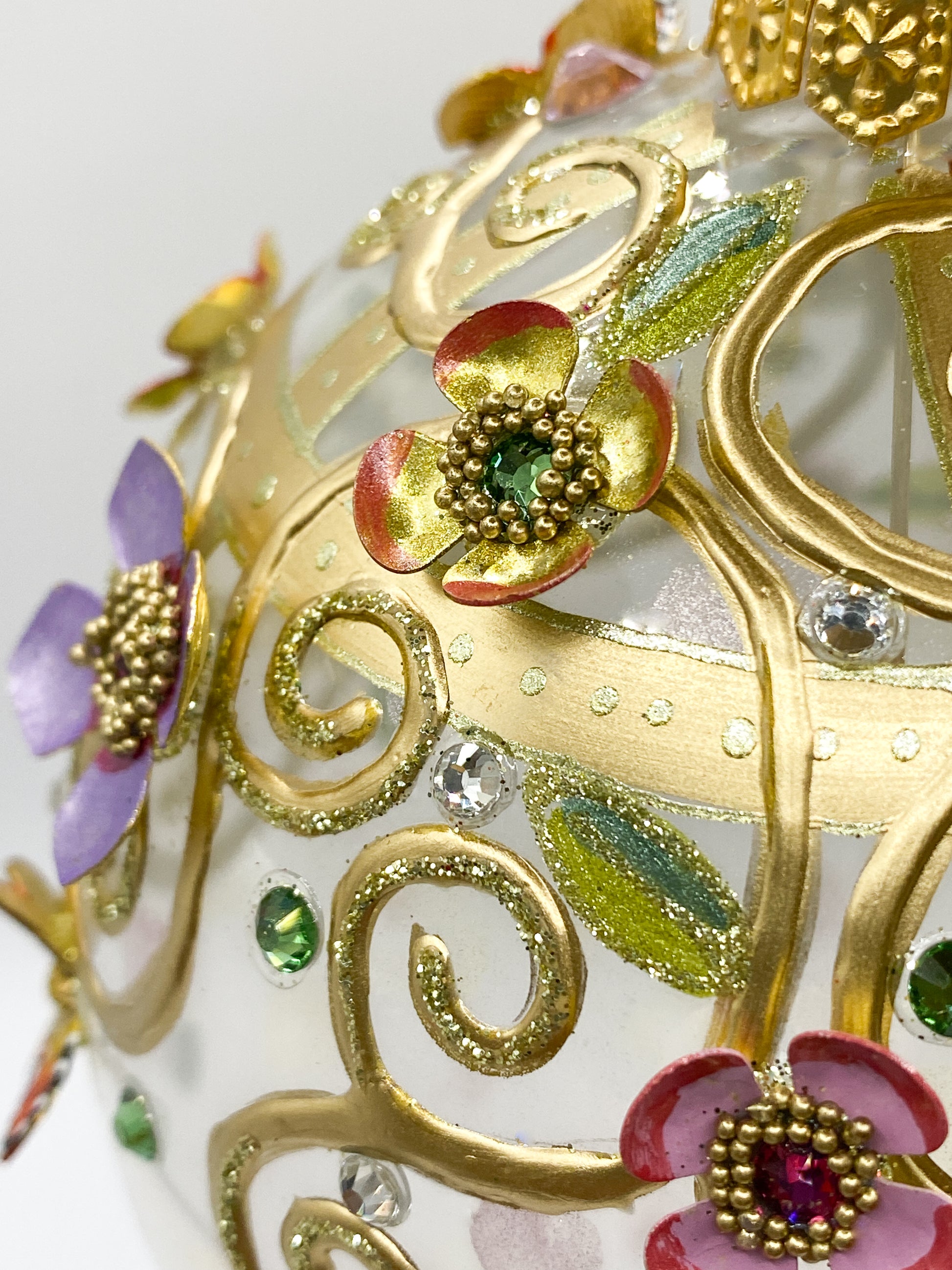 Baumschmuck-Christbaumschmuck-bluete-ranken-schmetterling-weihnachts-deko-ch-Galerie-Luechinger9