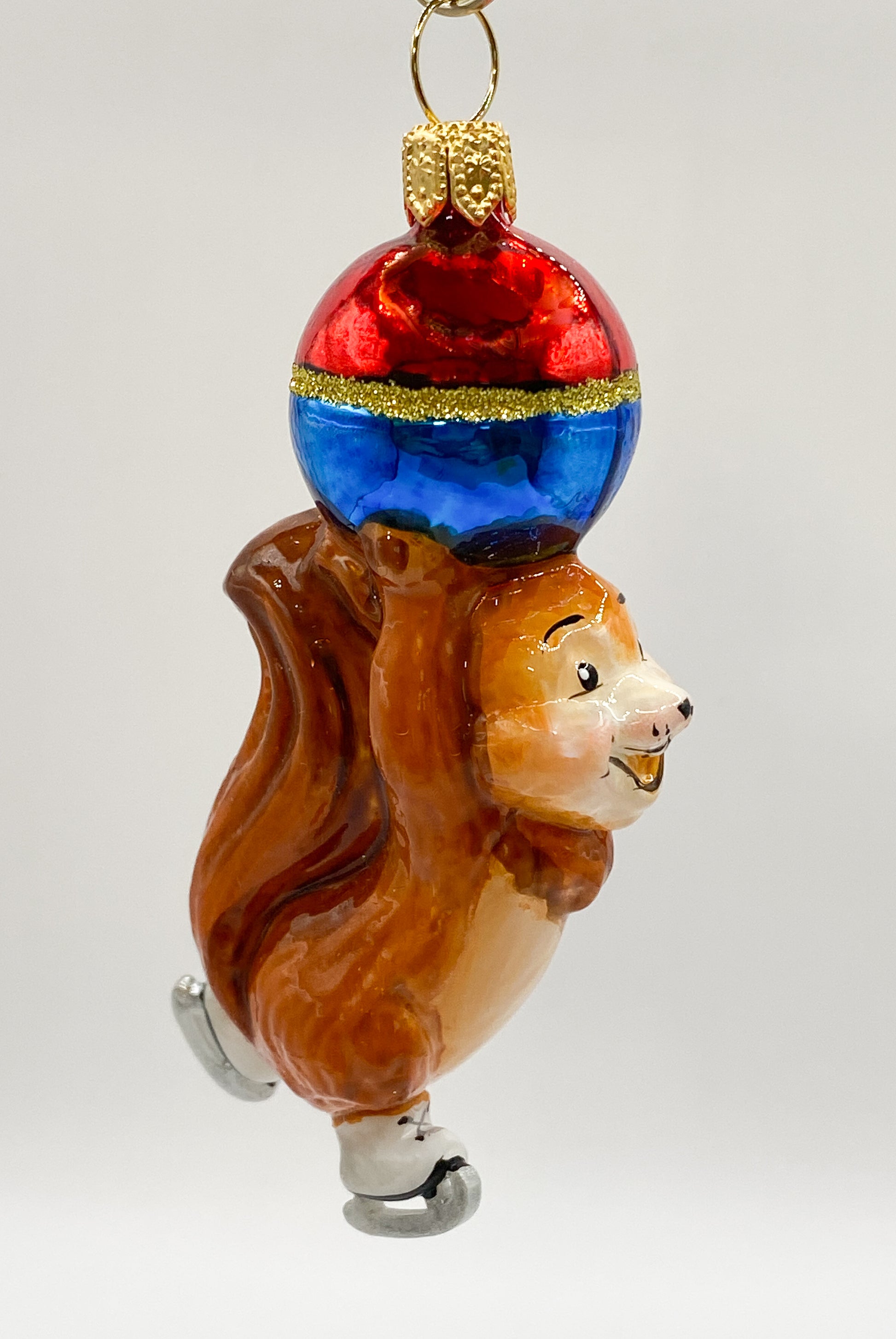 Baumschmuck-Christbaumschmuck-eichhoernchen-schlittschuh-wintersport-christbaumkugel-mostowski-komozja-weihnachts-deko-ch-Galerie-Luechinger3