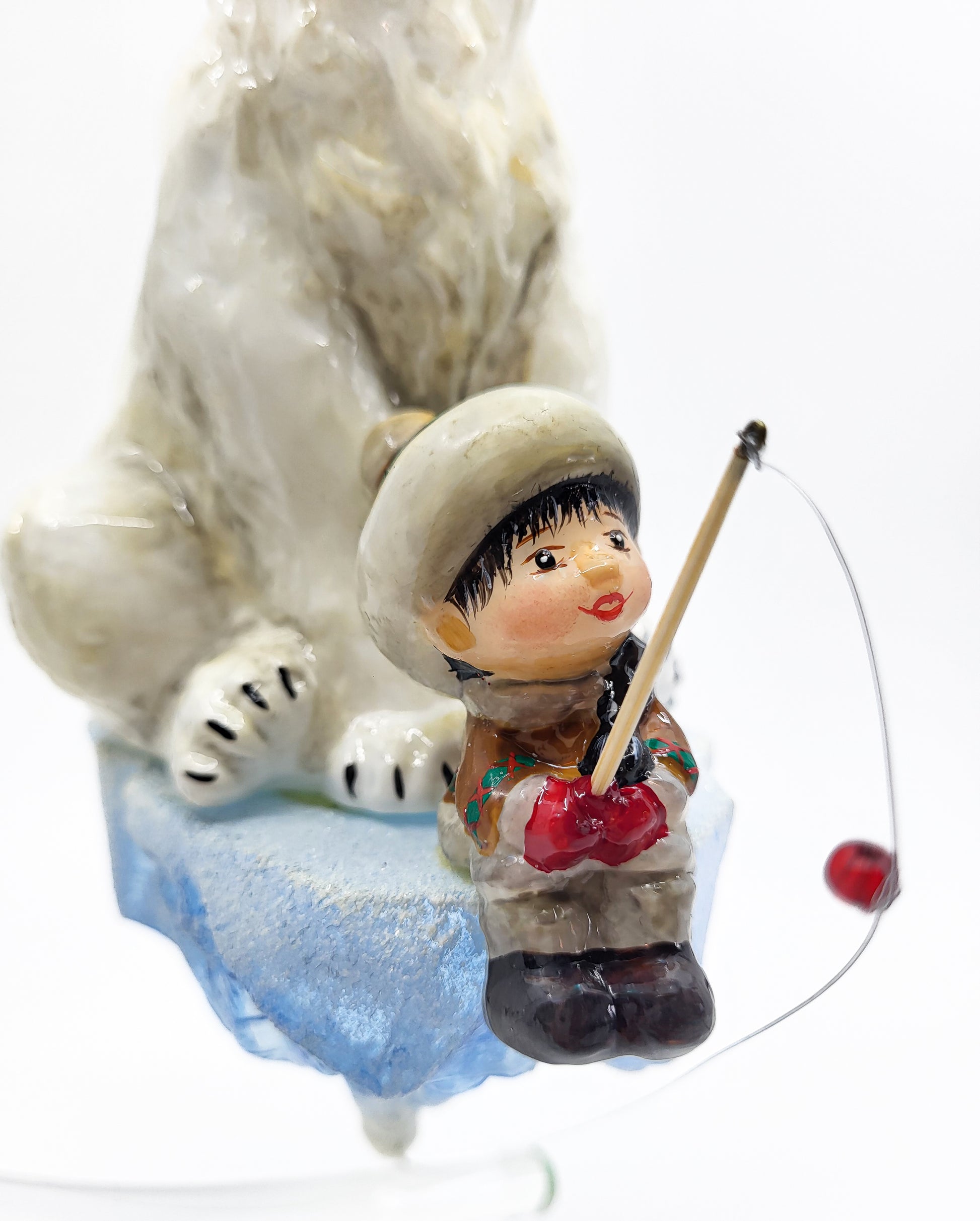 Baumschmuck-Christbaumschmuck-eisbaer-kind-eisscholle-atlasart-weihnachts-deko-ch-Galerie-Luechinger11