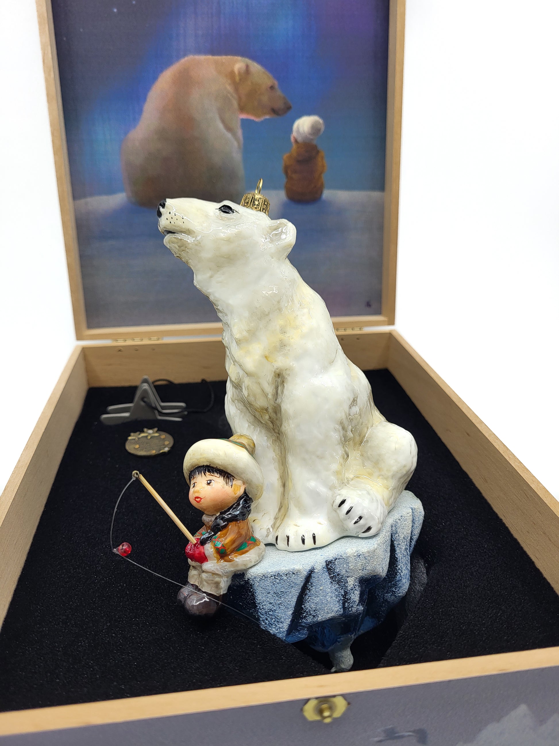 Baumschmuck-Christbaumschmuck-eisbaer-kind-eisscholle-atlasart-weihnachts-deko-ch-Galerie-Luechinger7