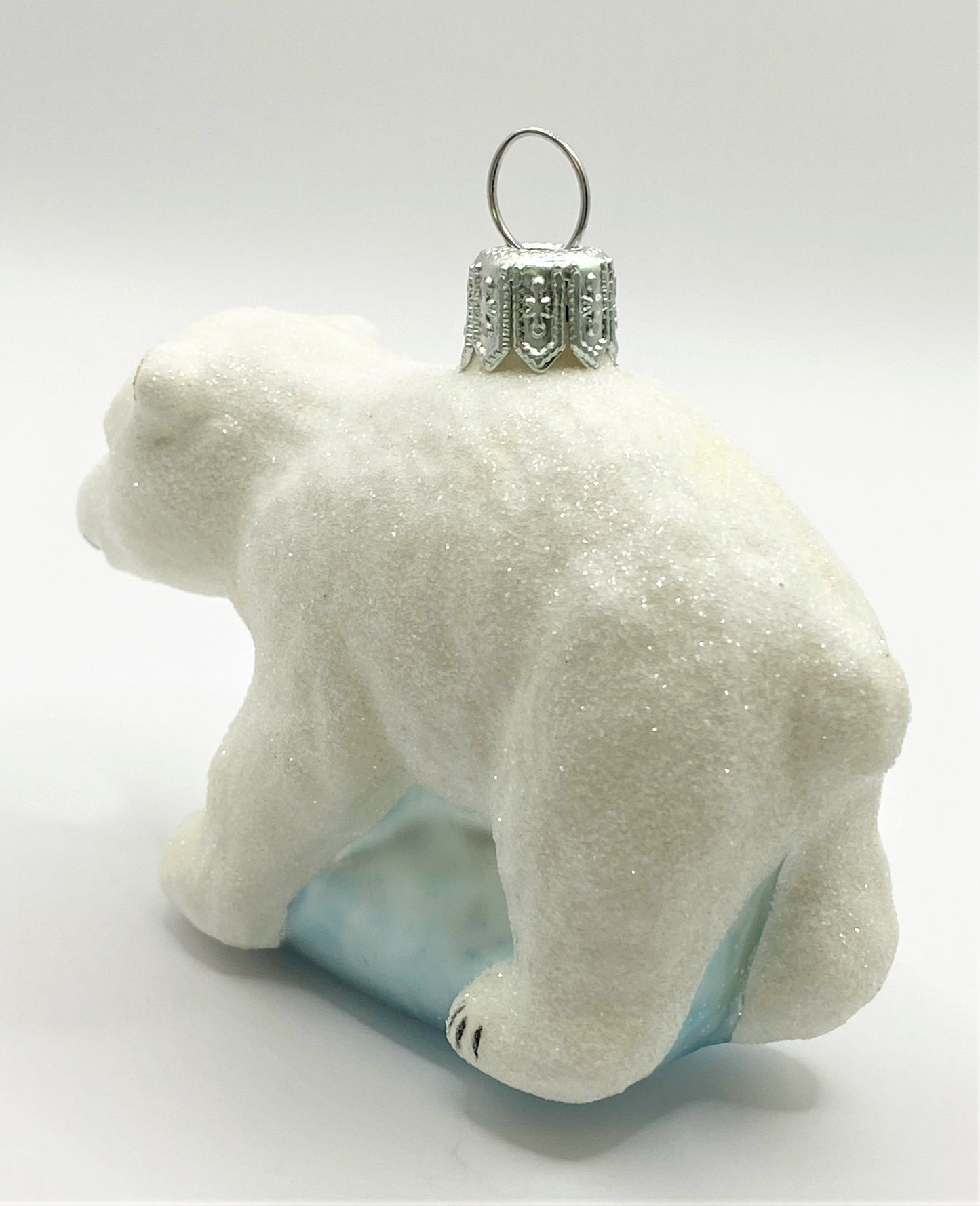 Baumschmuck-Christbaumschmuck-junger-Eisbaer-Nordpol-Arktis-weihnachts-deko-ch-Galerie-Luechinger-3