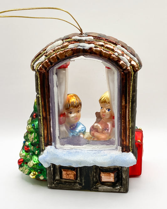Baumschmuck-Christbaumschmuck-kinder-fenster-weihnachtsvorfreude-warten-mostowski-komozja-weihnachts-deko-ch-Galerie-Luechinger