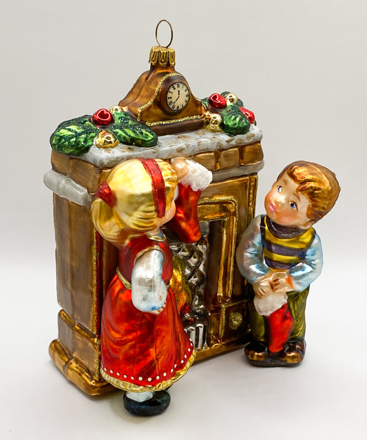 Baumschmuck-Christbaumschmuck-kinder-kamin-feuer-weihnachtsstrumpf-weihnachtssocke-mostowski-komozja-weihnachts-deko-ch-Galerie-Luechinger1