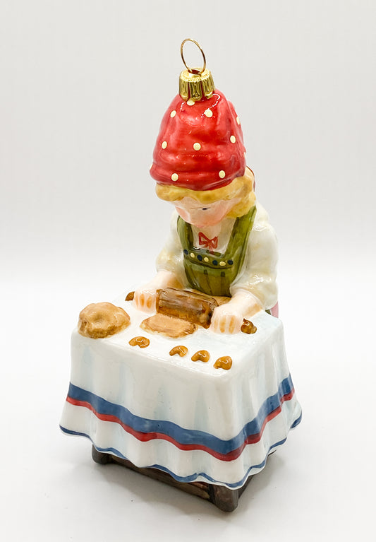 Baumschmuck-Christbaumschmuck-kuchen-backen-maedchen-winterfreude-mostowski-komozja-weihnachts-deko-ch-Galerie-Luechinger