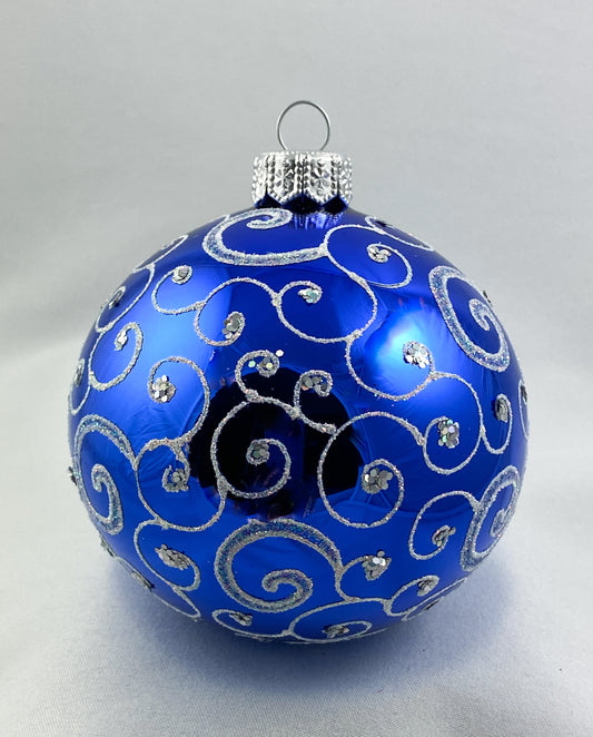 Baumschmuck-Christbaumschmuck-kugel-blau-weiss-kringel-weihnachts-deko-ch-Galerie-Luechinger