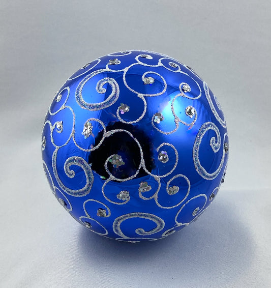 Baumschmuck-Christbaumschmuck-kugel-blau-weiss-kringel-weihnachts-deko-ch-Galerie-Luechinger1