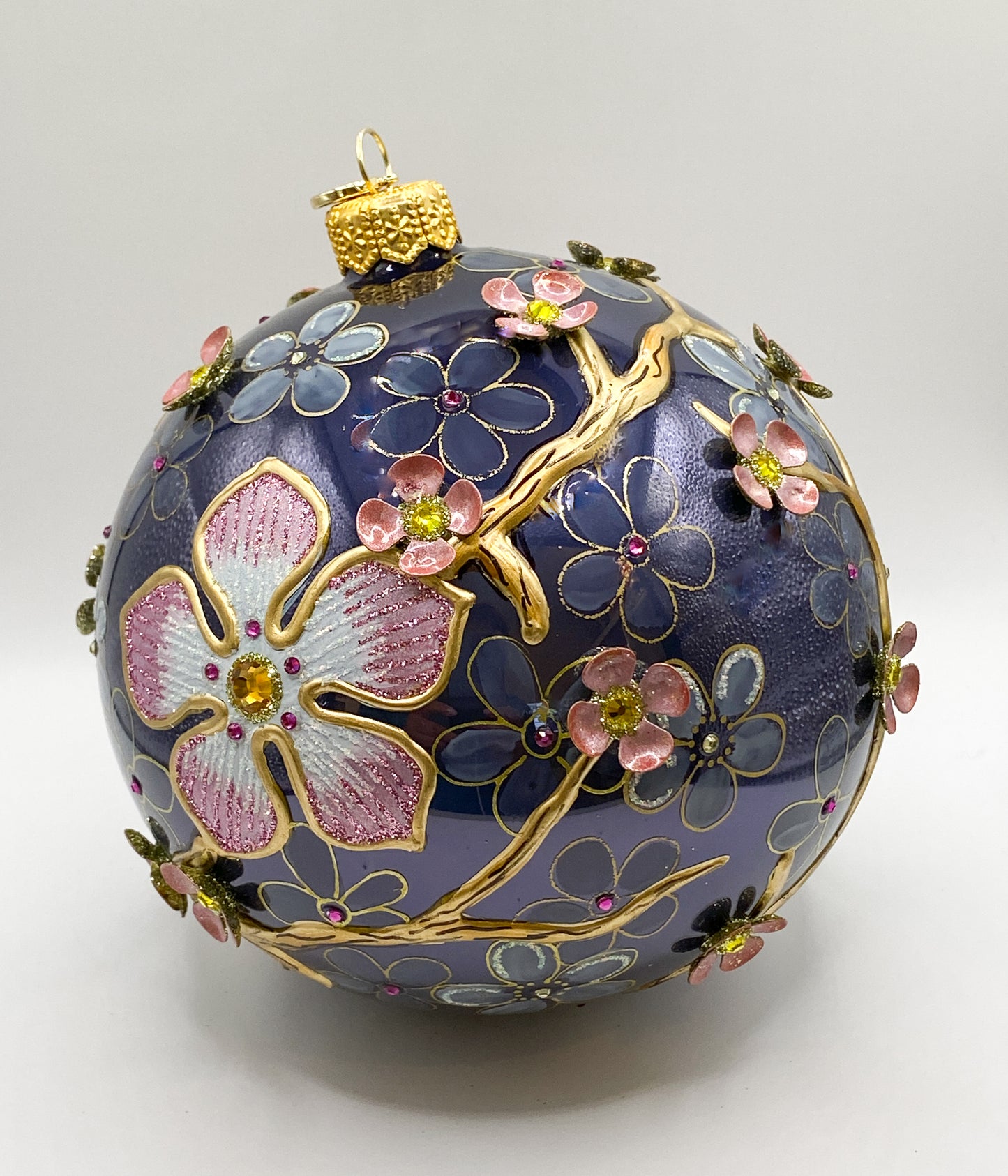 Baumschmuck-Christbaumschmuck-kugel-bluete-ranken-weihnachts-deko-ch-Galerie-Luechinger15