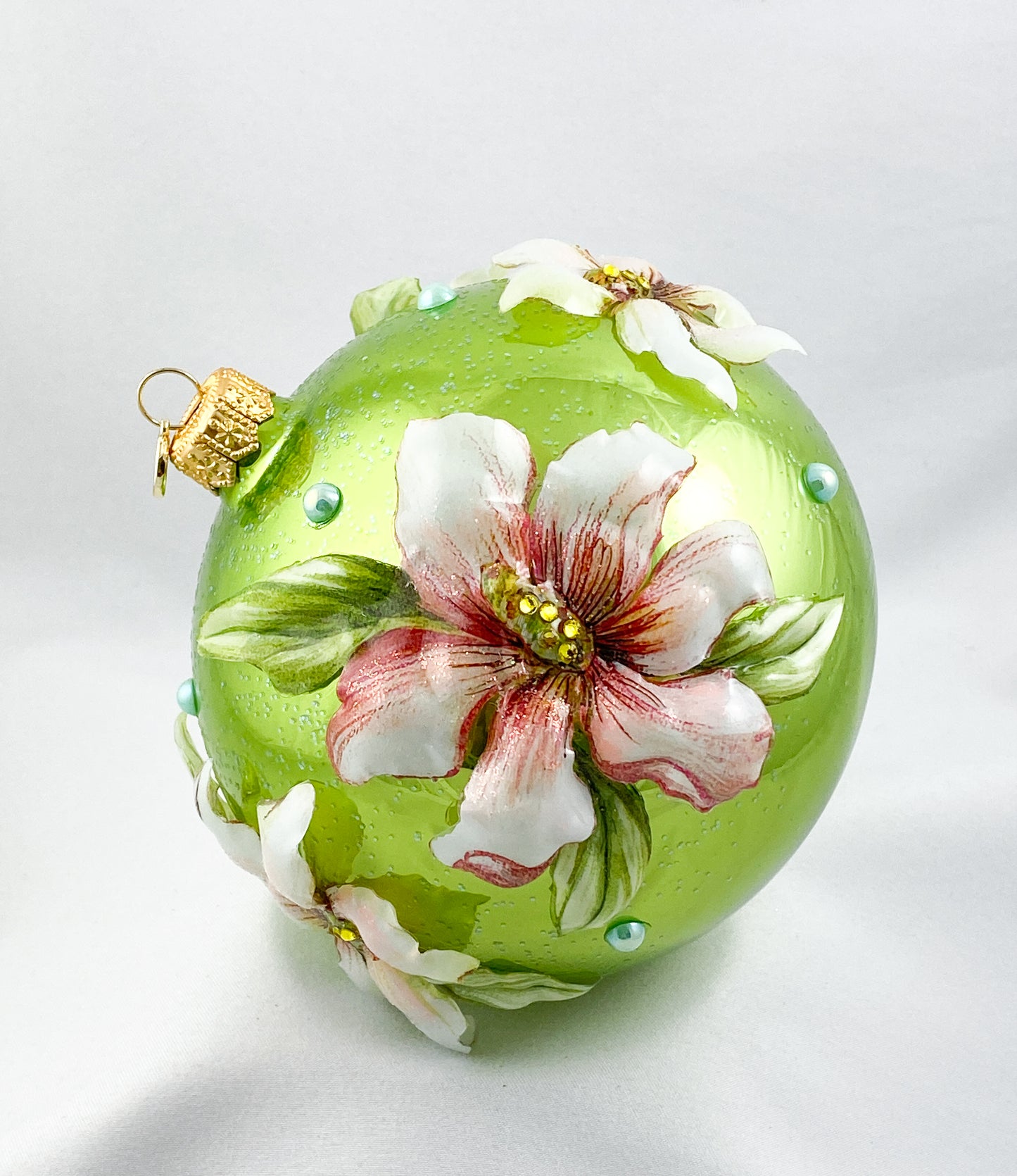 Baumschmuck-Christbaumschmuck-kugel-magnolia-bluete-weihnachts-deko-ch-Galerie-Luechinger1