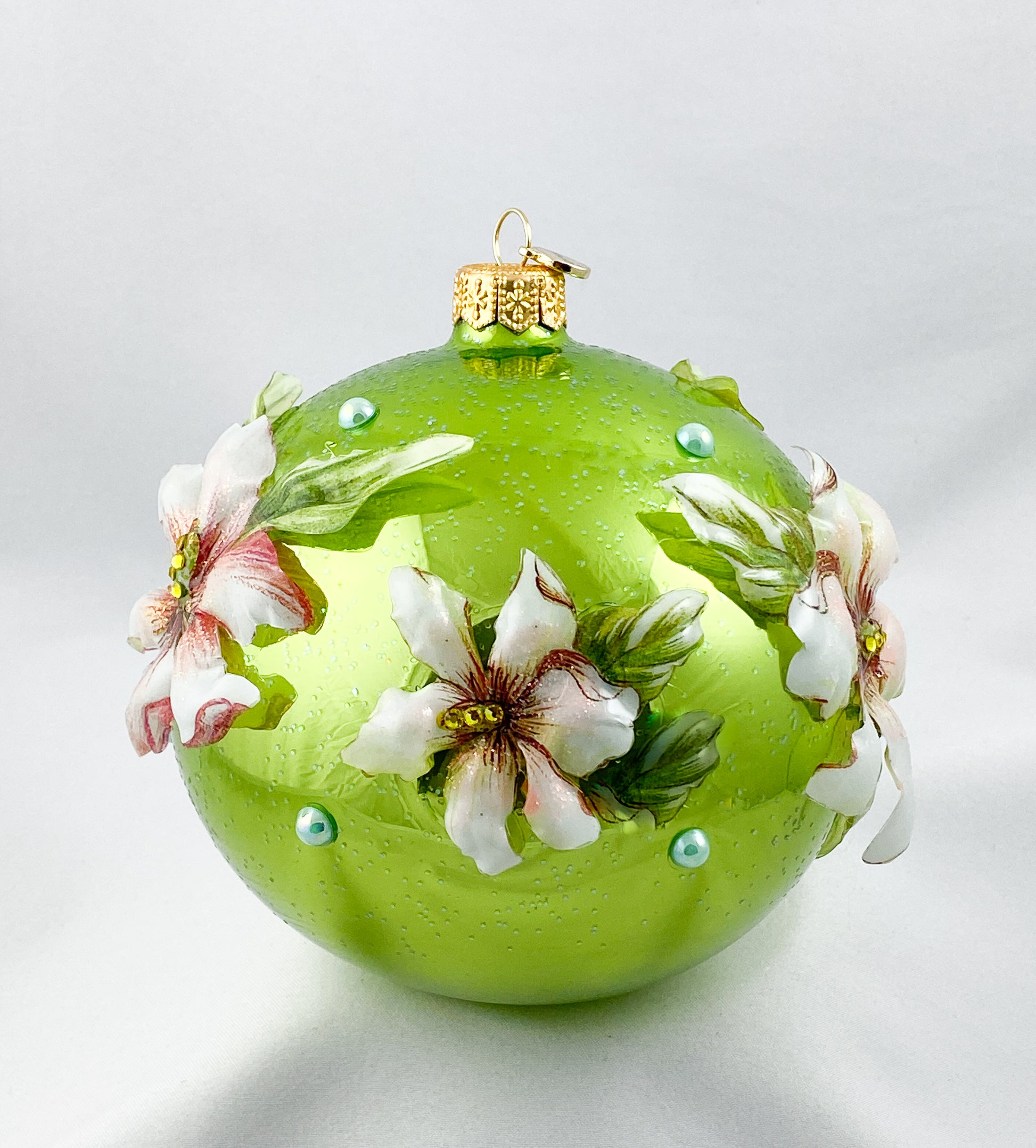 Baumschmuck-Christbaumschmuck-kugel-magnolia-bluete-weihnachts-deko-ch-Galerie-Luechinger2
