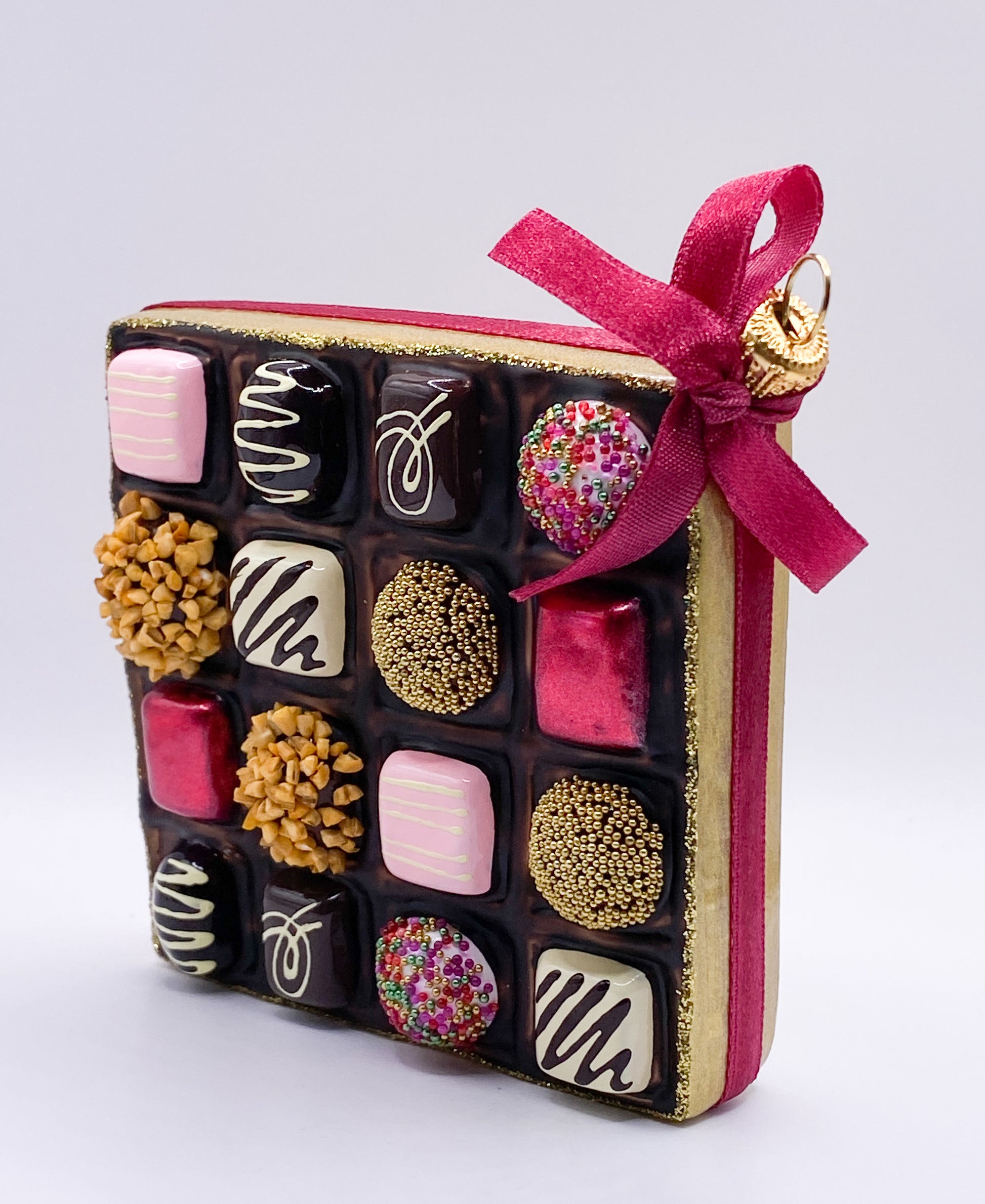 Baumschmuck-Christbaumschmuck-praline-konfekt-suess-schokolade-weihnachts-deko-ch-Galerie-Luechinger2