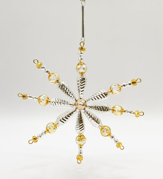 Baumschmuck-Christbaumschmuck-schneeflocke-gablonz-perlen-weihnachts-deko-ch-Galerie-Luechinger