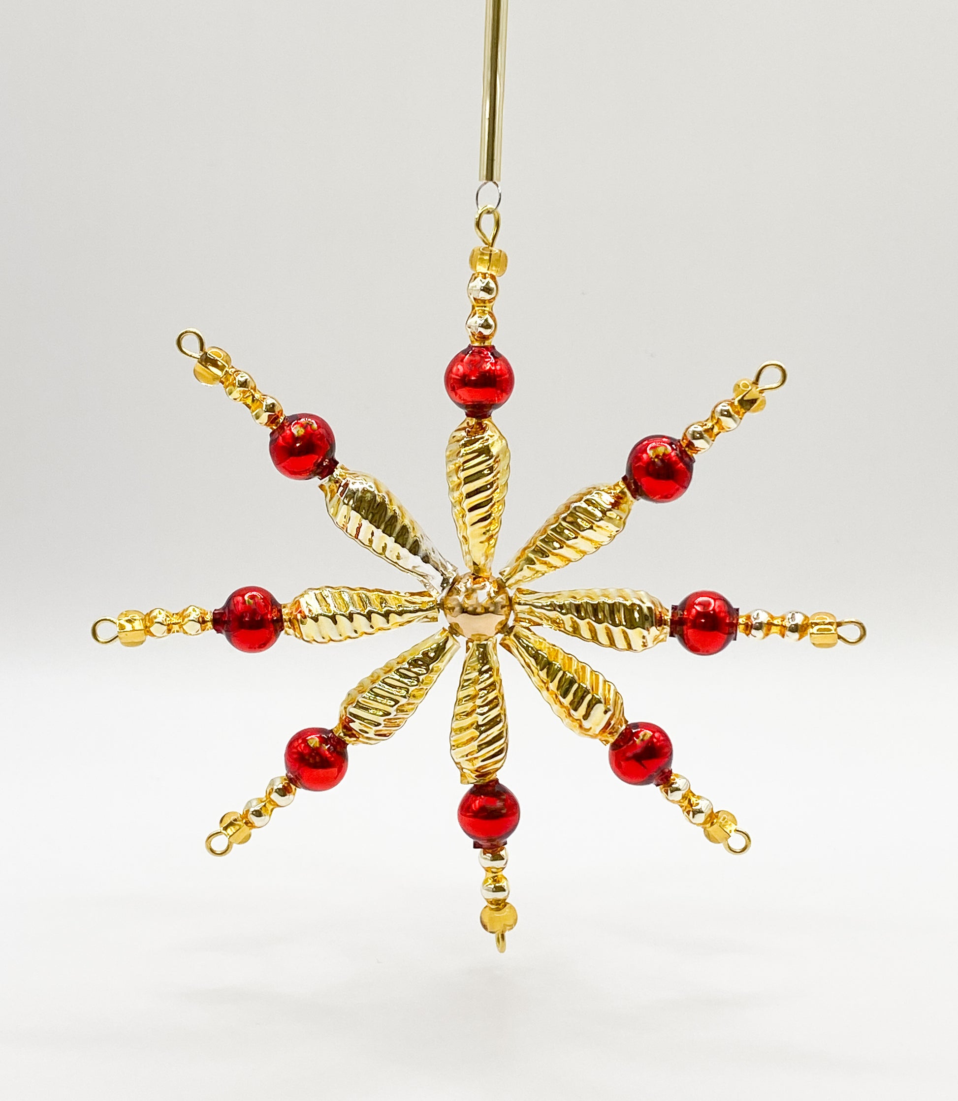 Baumschmuck-Christbaumschmuck-schneeflocke-gablonz-perlen-weihnachts-deko-ch-Galerie-Luechinger4