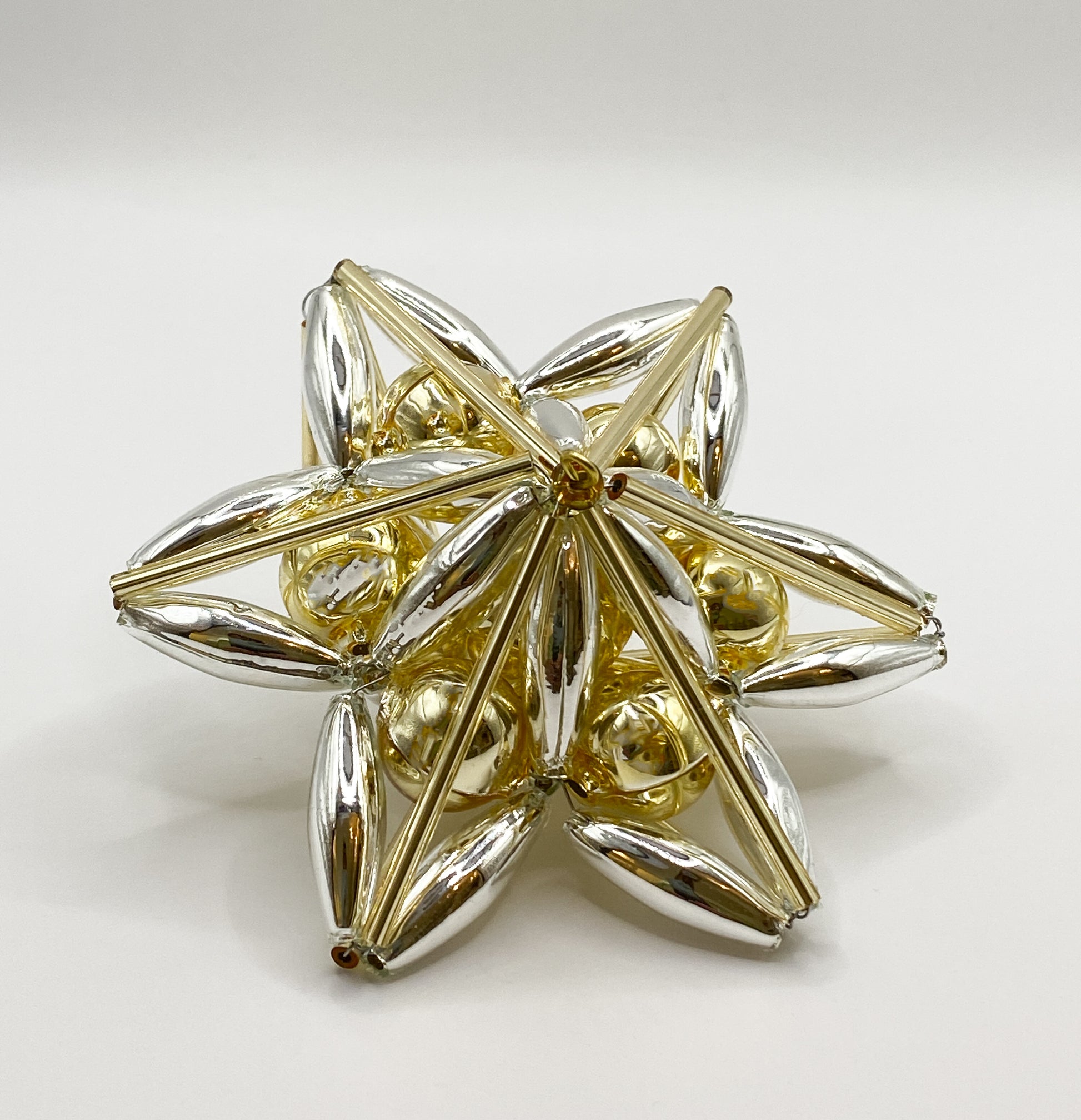 Baumschmuck-Christbaumschmuck-stern-gablonz-perlen-weihnachts-deko-ch-Galerie-Luechinger10