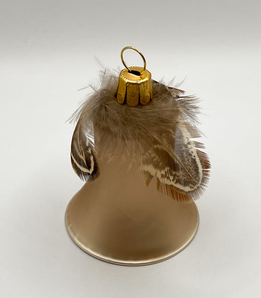 Glocke matt braun gold mit Wachtelfedern