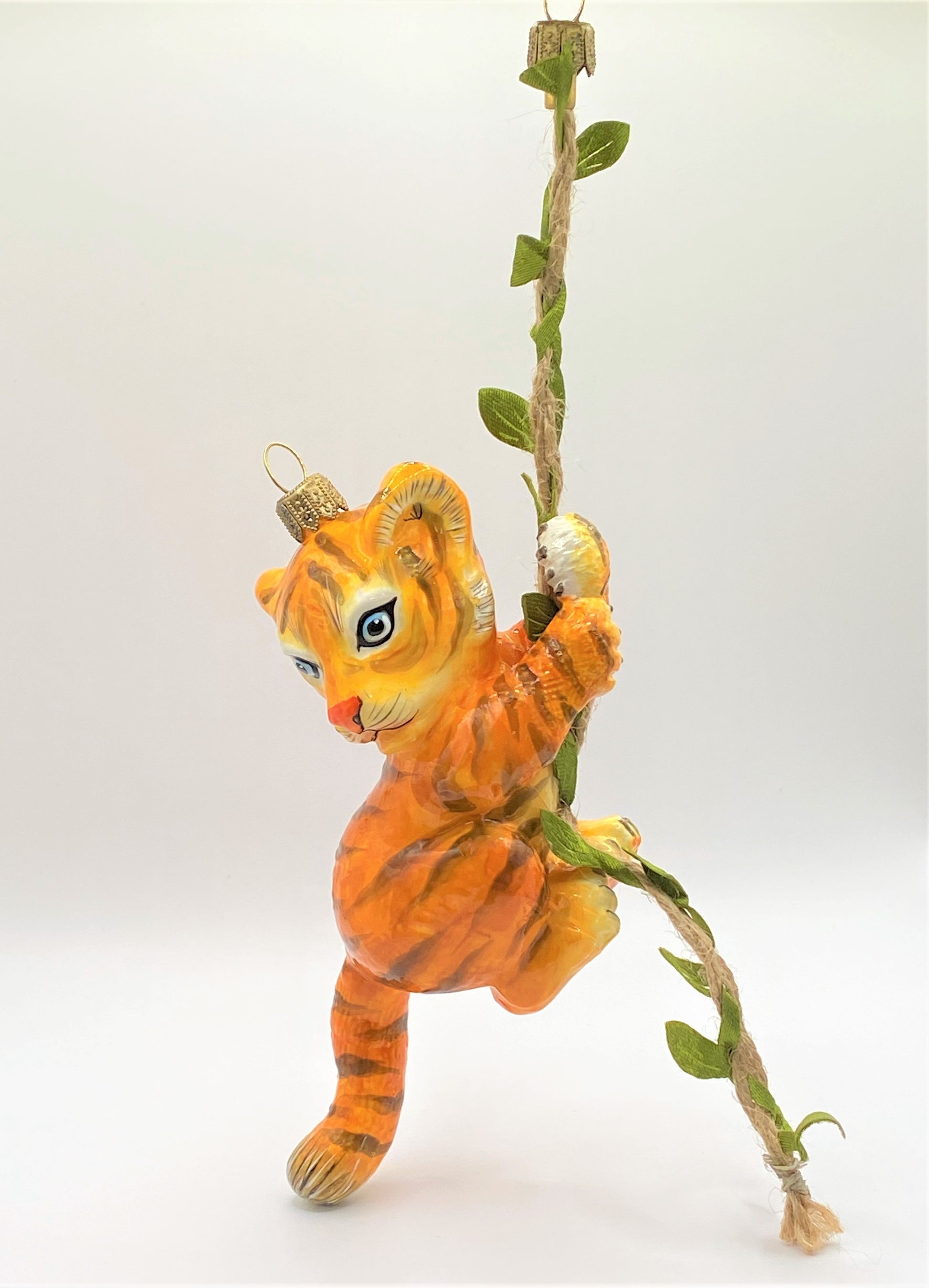 Weihnachtsschmuck-Christbaumschmuck-AtlasArt-Kleiner-Tiger-Klettern-Liane-weihnachts-deko-ch-Galerie-LuechingerIMG_0001