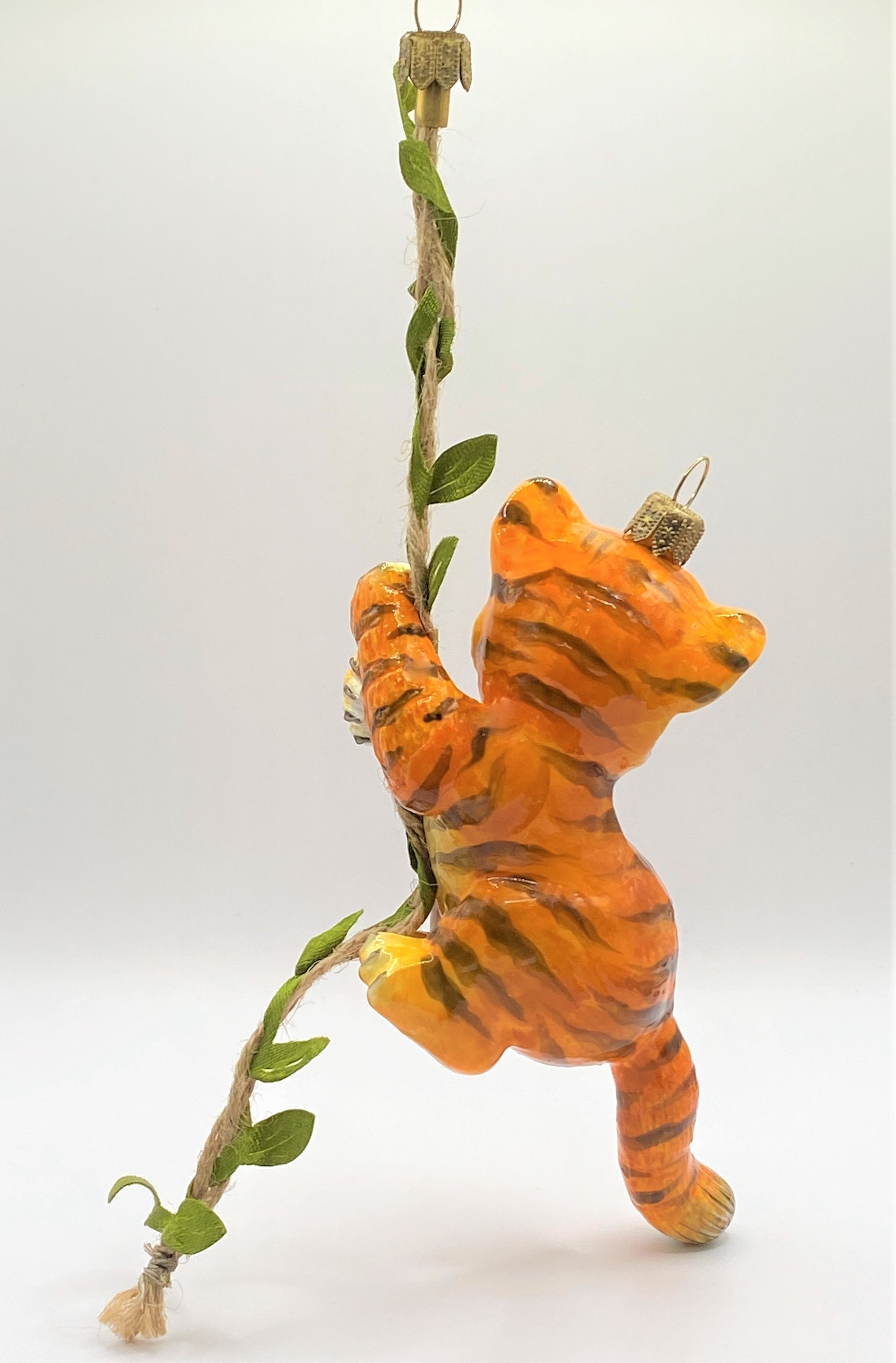 Weihnachtsschmuck-Christbaumschmuck-AtlasArt-Kleiner-Tiger-Klettern-Liane-weihnachts-deko-ch-Galerie-LuechingerIMG_0003