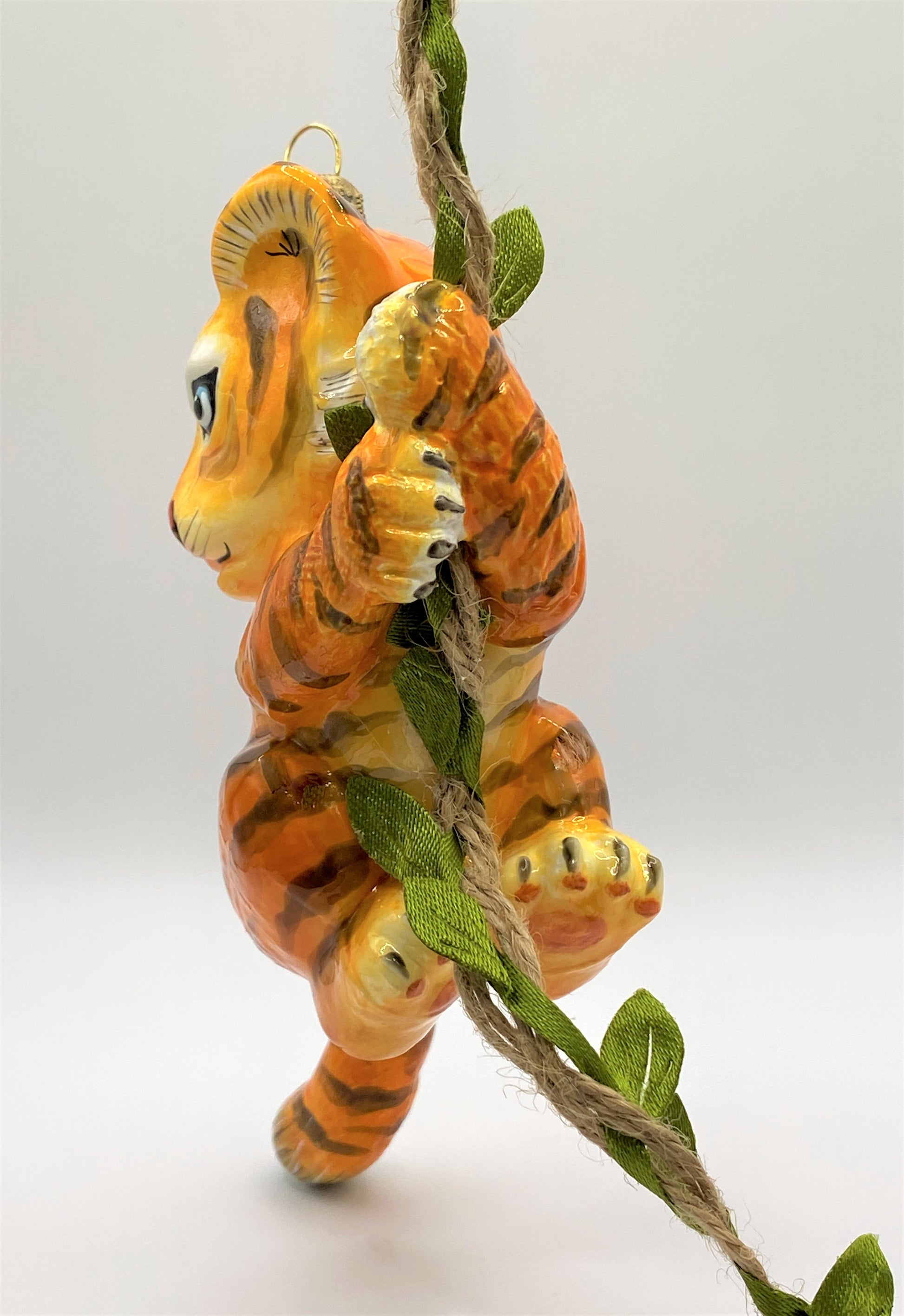 Weihnachtsschmuck-Christbaumschmuck-AtlasArt-Kleiner-Tiger-Klettern-Liane-weihnachts-deko-ch-Galerie-LuechingerIMG_0005