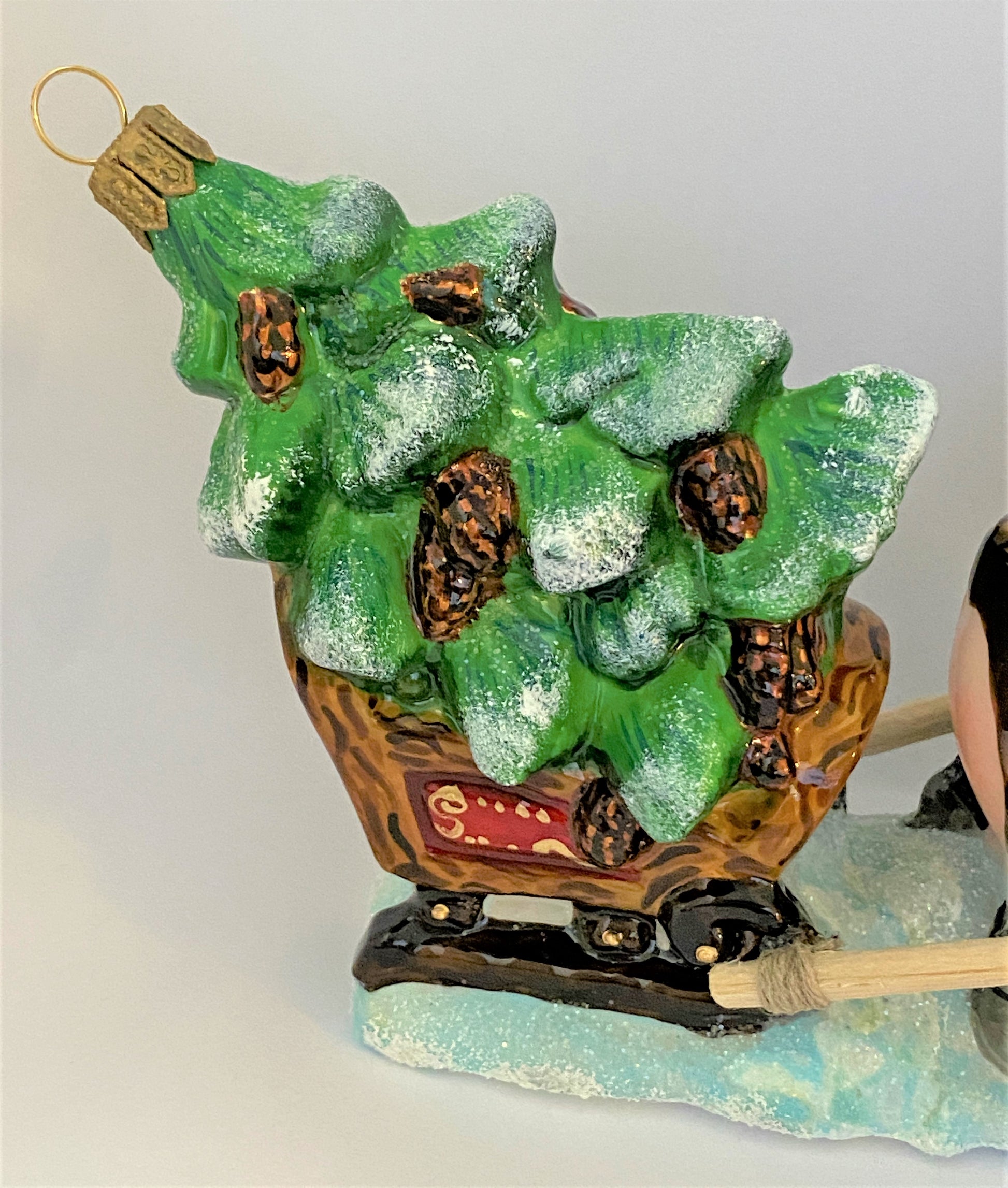 Weihnachtsschmuck-Christbaumschmuck-AtlasArt-Stier-Schlitten-Christbaum-Pelzmuetze-weihnachts-deko-ch-Galerie-LuechingerIMG_0005