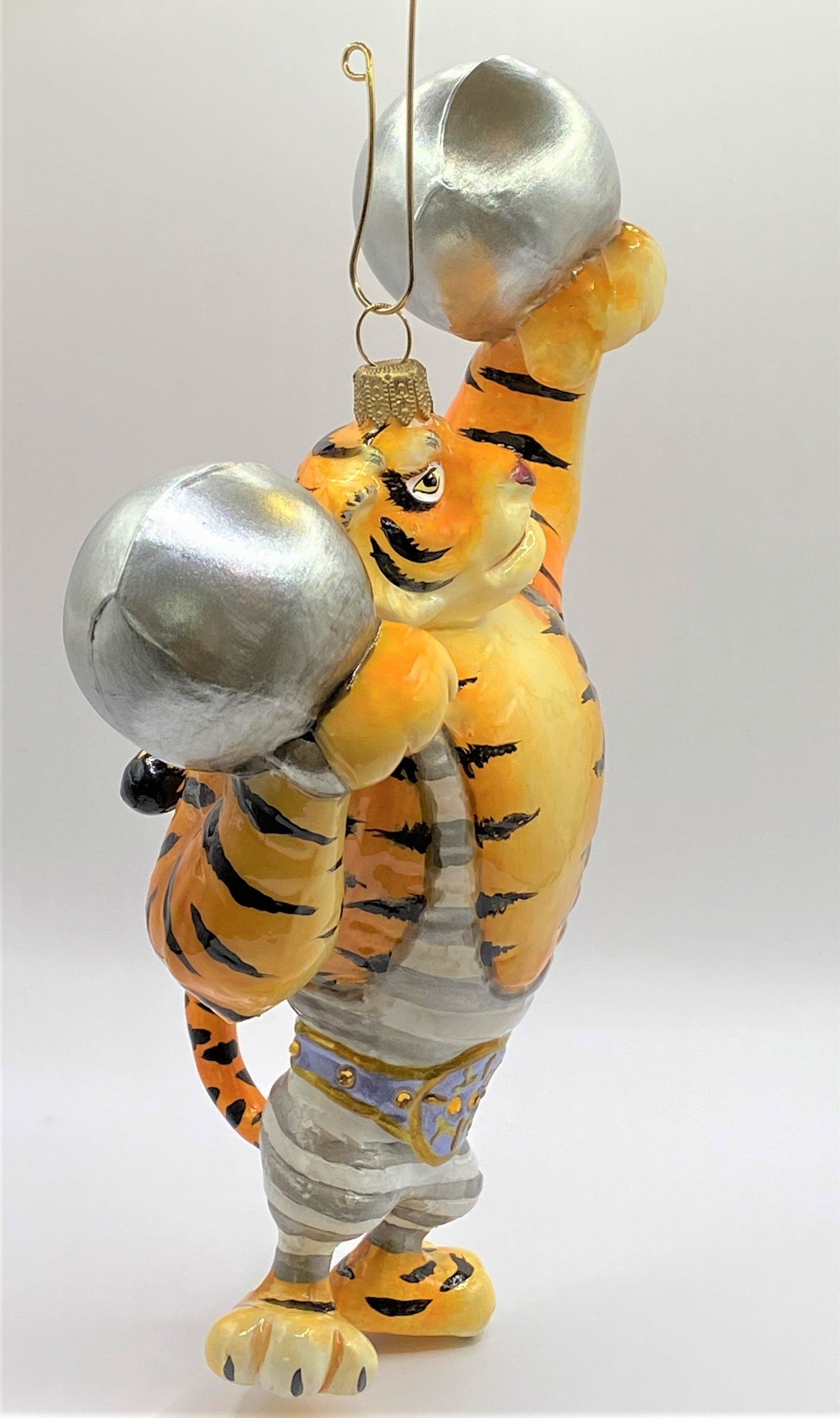 Weihnachtsschmuck-Christbaumschmuck-AtlasArt-Tiger-Gewichte-stemmen-Kraft-weihnachts-deko-ch-Galerie-LuechingerIMG_0002
