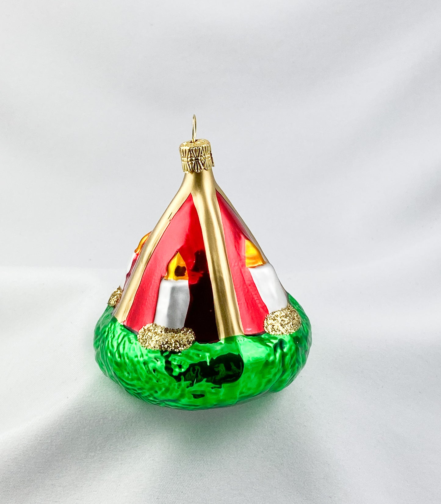 Adventskranz mit vier Kerzen