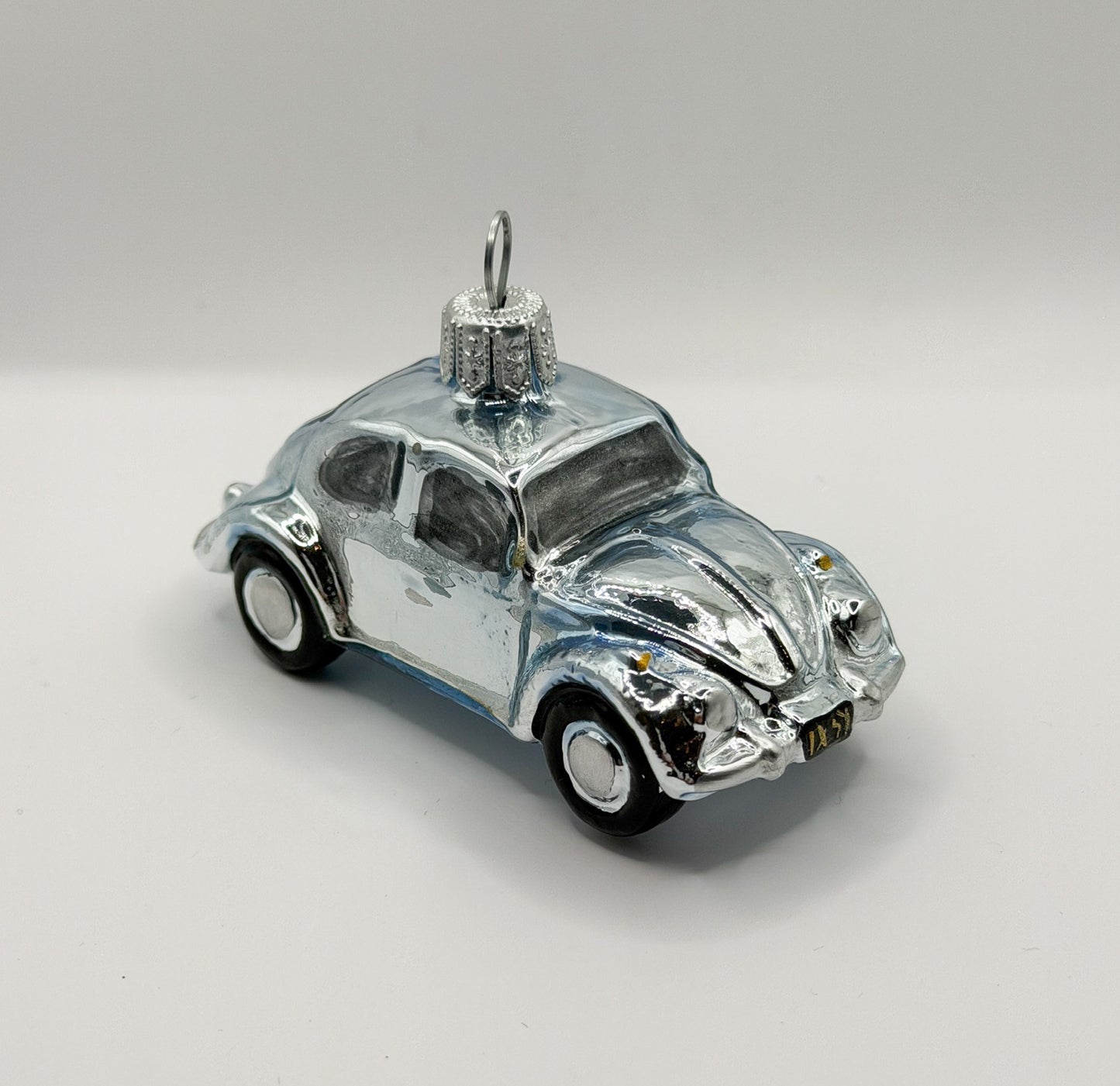 VW Beetle white