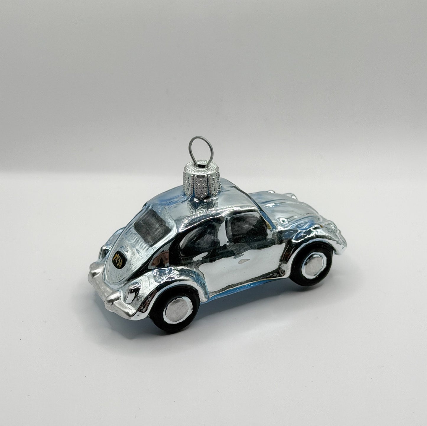 VW Beetle white