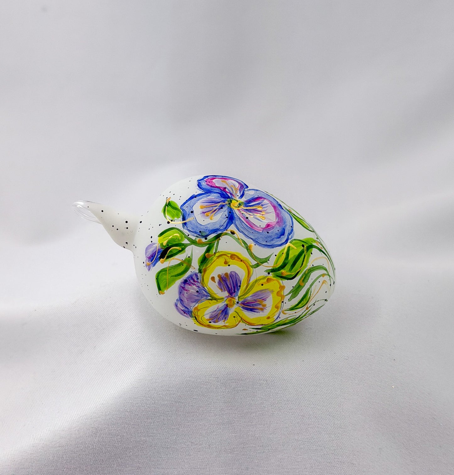 White Easter egg with flowers