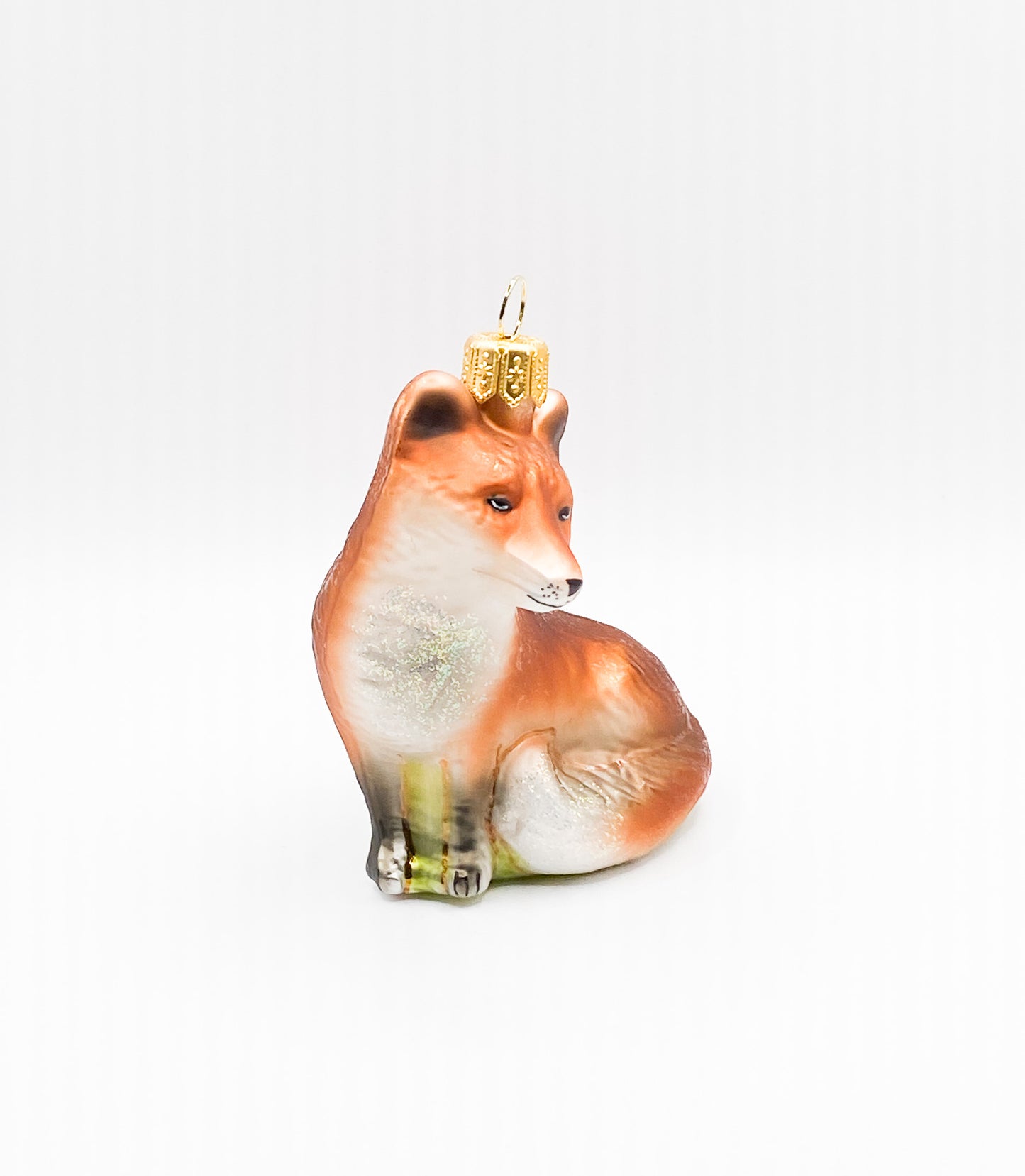 Sitzender verschmitzter Fuchs