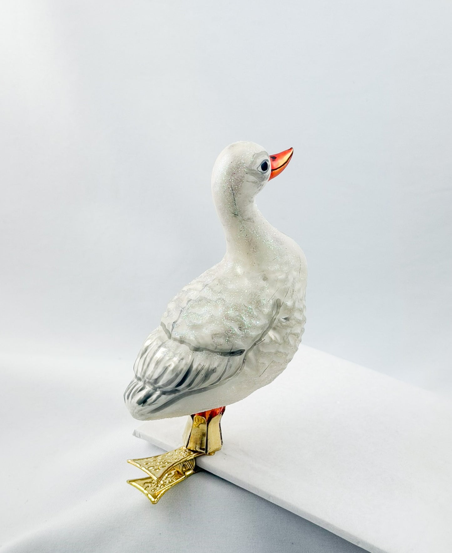 Weisse Gans auf Clip