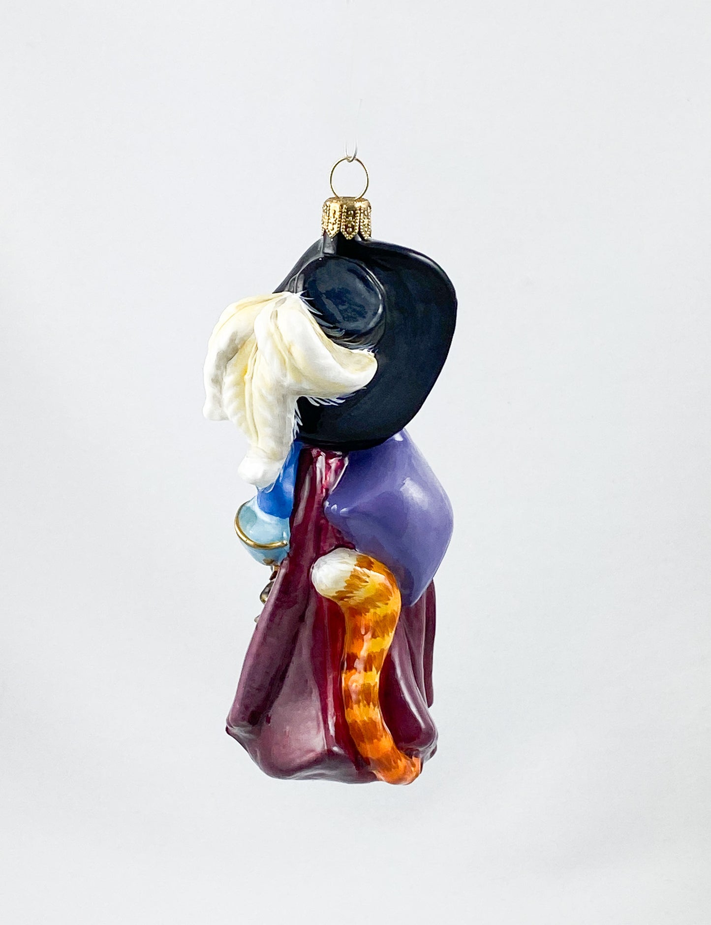 Puss in Boots with White Feather Plume AtlasArt