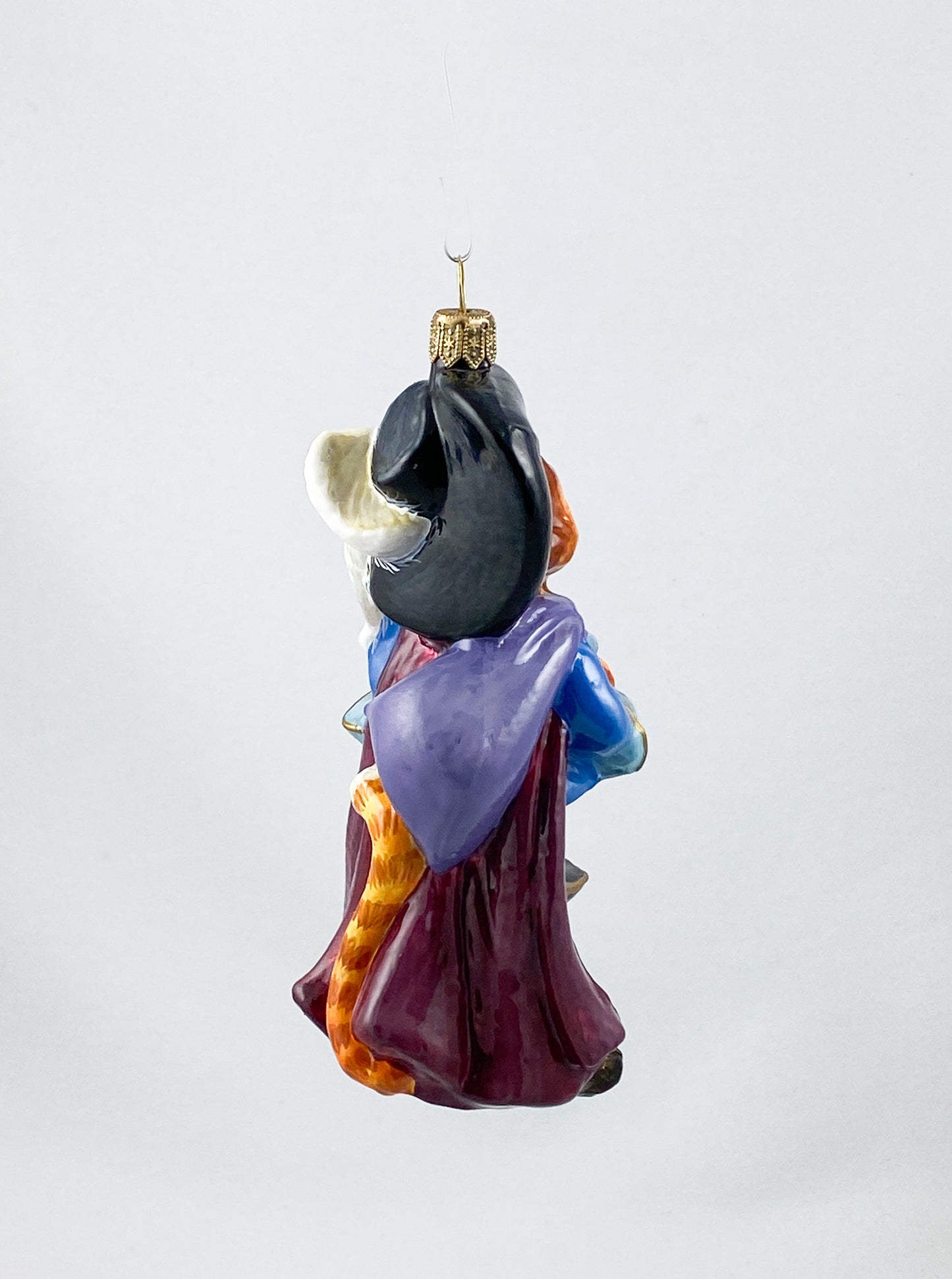 Puss in Boots with White Feather Plume AtlasArt