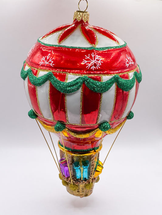 Grosser Heissluftballon mit Geschenken, Montgolfier