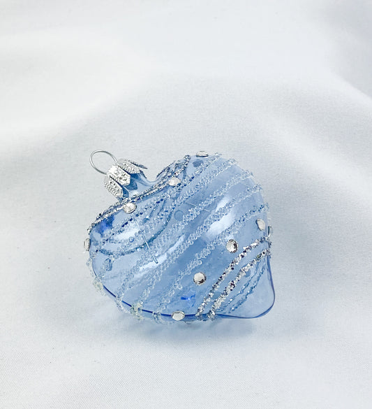 Hellblaues Herz mit Streifen-Dekor