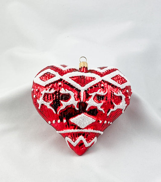 Rotes Herz mit Norweger-Pulli-Muster