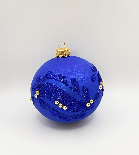 Kugel samtenes Blau mit Blattranken und goldenen Schmucksteinen