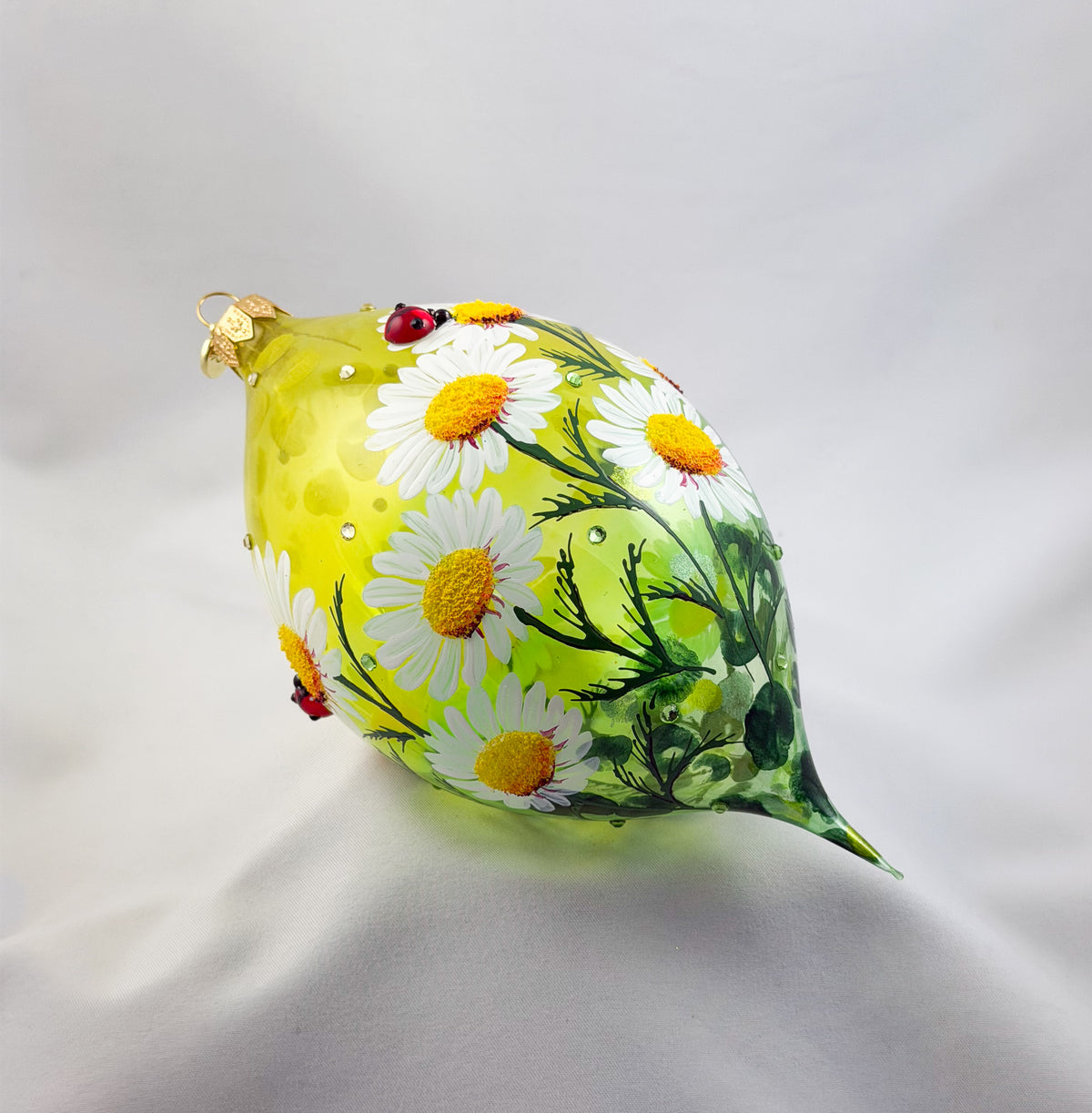 Grosse Tropfenform mit Gänseblümchen, Margeriten-Blüten und Marien-Käfer Applikationen, GlitterLab