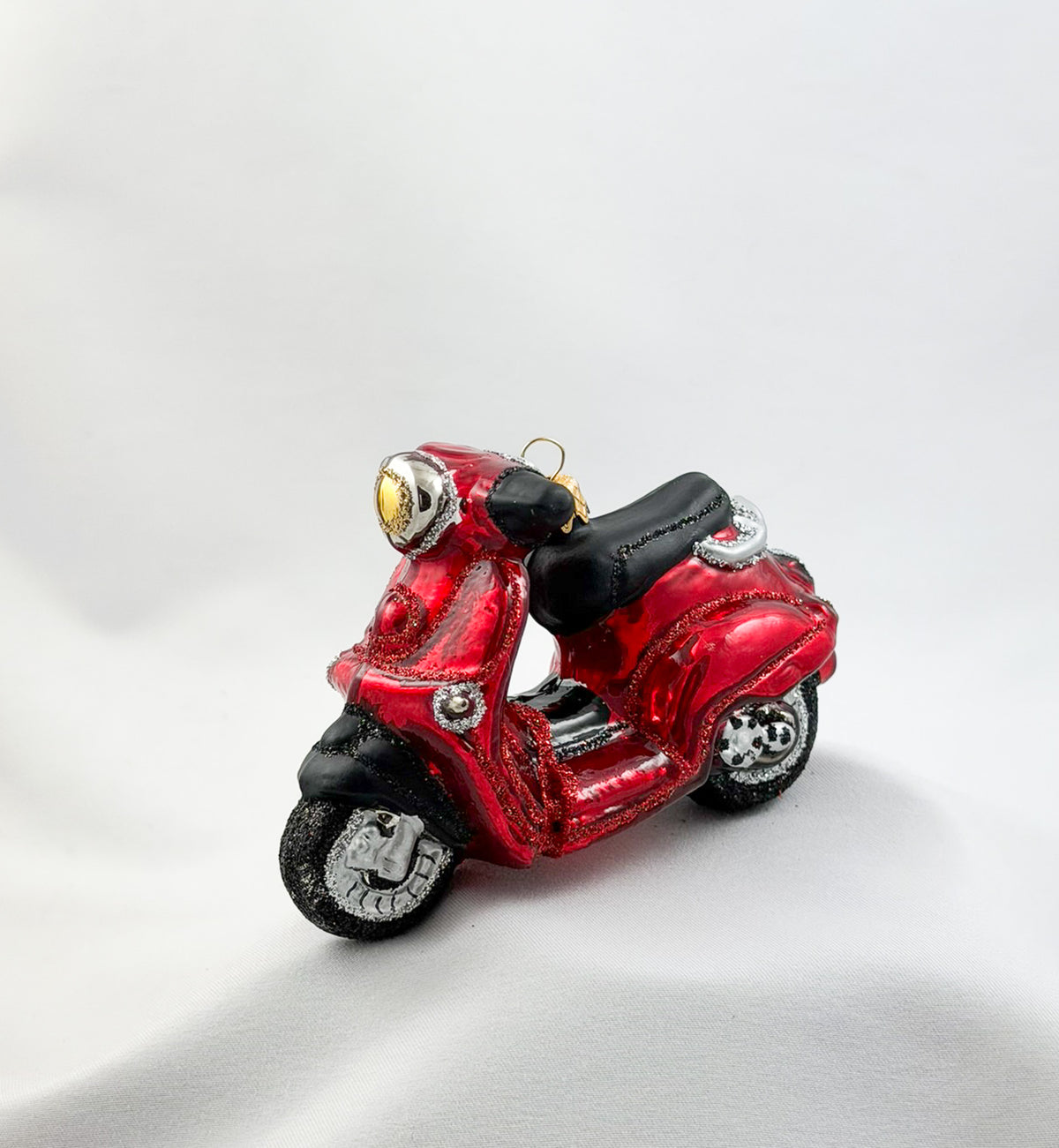 Roter Motor-Roller Vespa