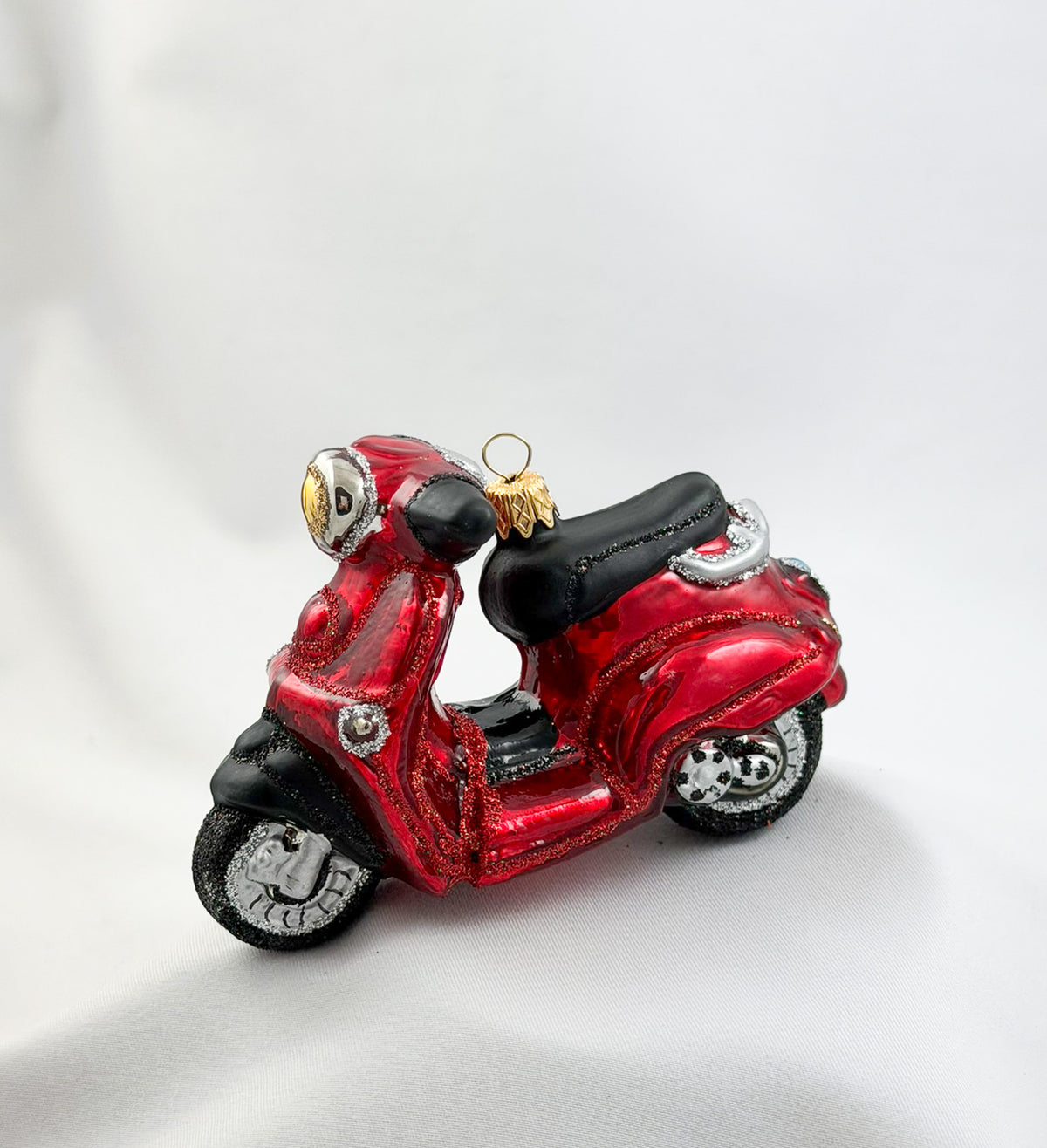 Roter Motor-Roller Vespa