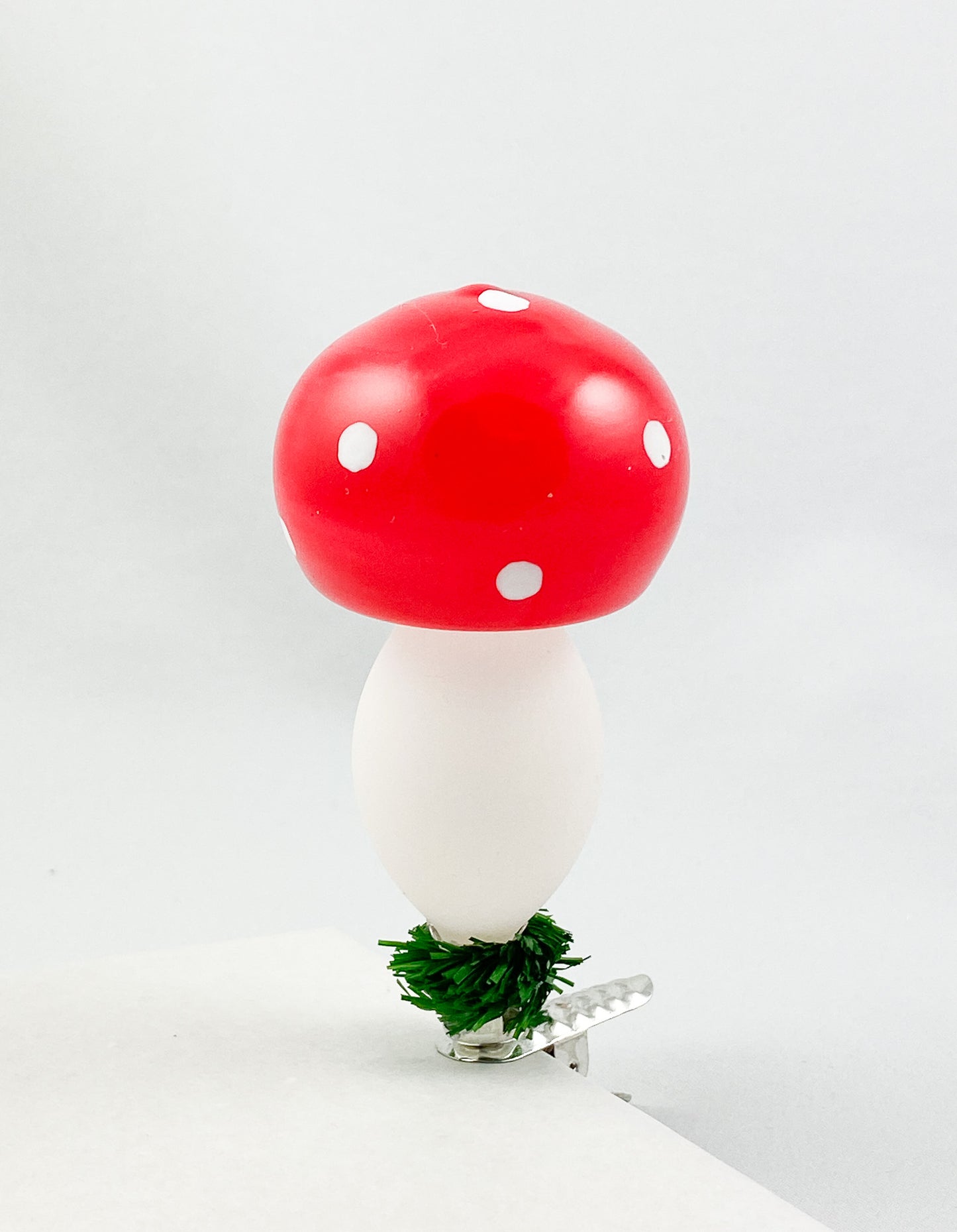 Fliegenpilz Glückspilz frei geblasen, auf Clip